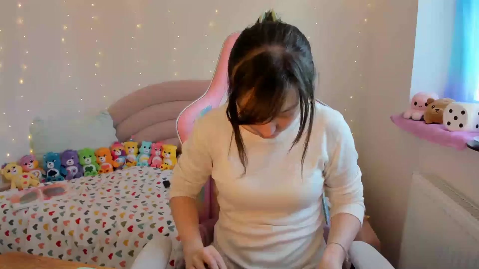 Gallery image thumbnail from JessieBear_'s myfreecams stream on, 01/15/2024, 14:16 image 3 of 20