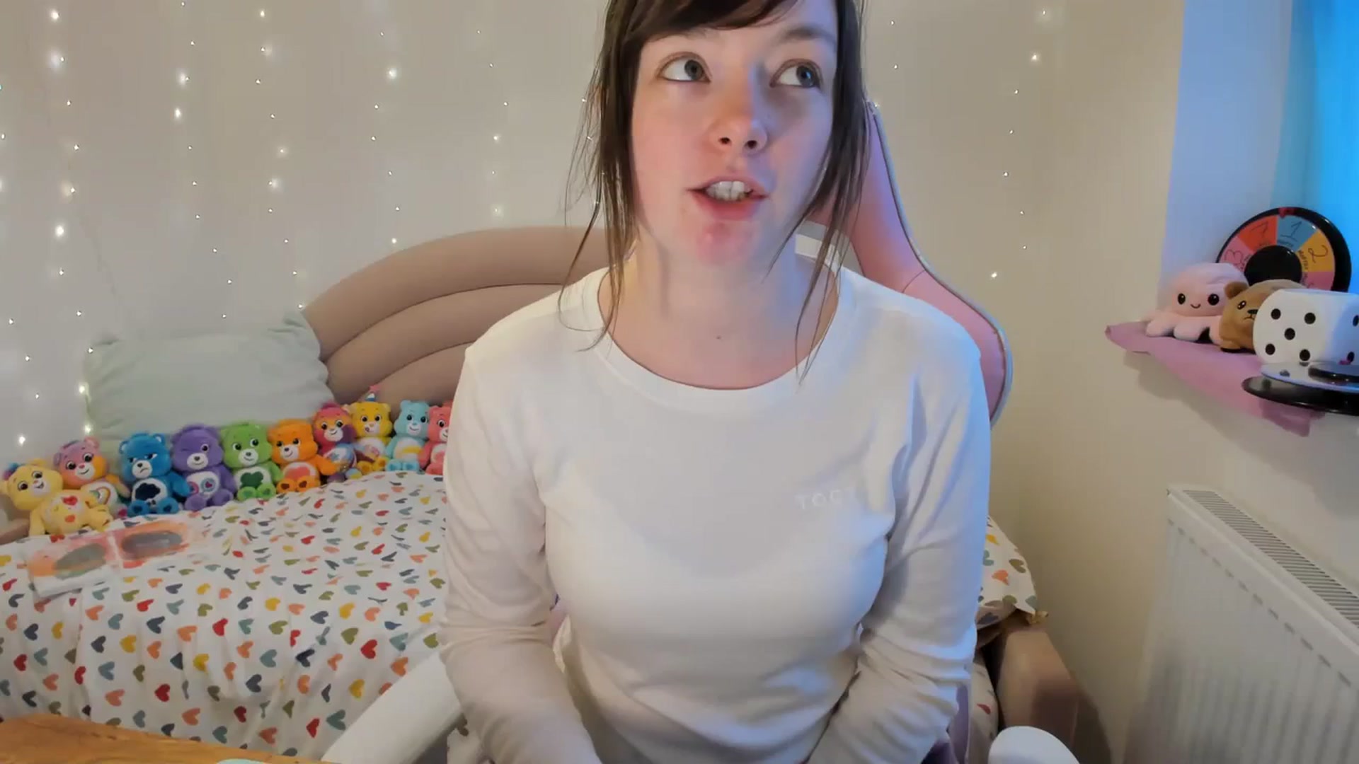 Gallery image thumbnail from JessieBear_'s myfreecams stream on, 01/15/2024, 16:35 image 7 of 20
