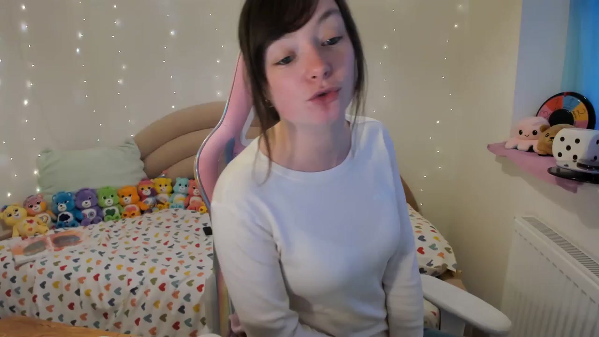 Gallery image thumbnail from JessieBear_'s myfreecams stream on, 01/15/2024, 16:35 image 15 of 20