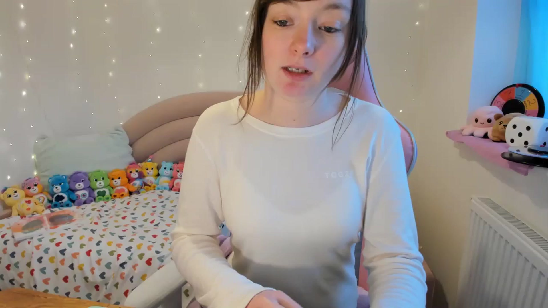 Gallery image thumbnail from JessieBear_'s myfreecams stream on, 01/15/2024, 16:35 image 1 of 20