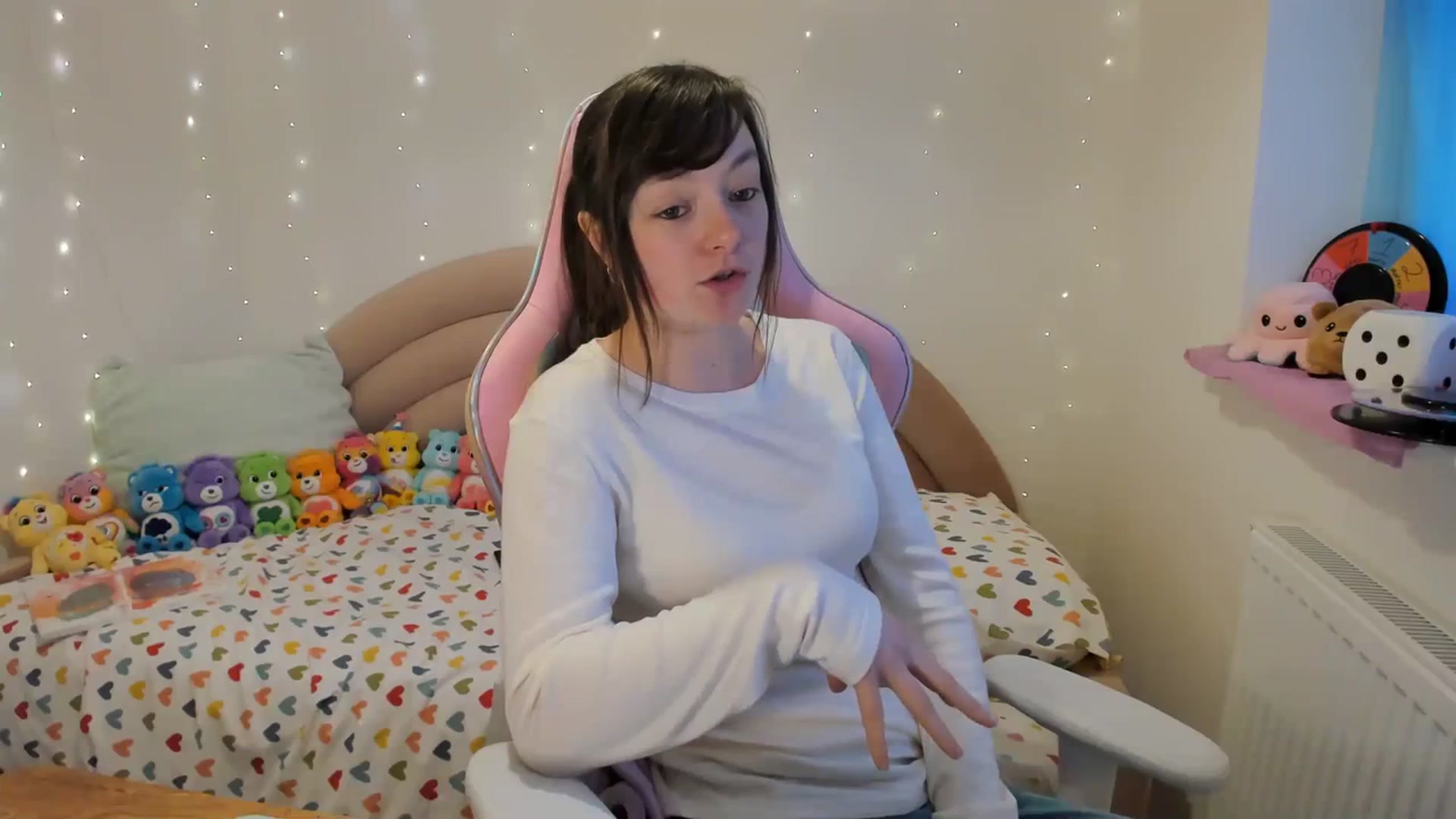 Gallery image thumbnail from JessieBear_'s myfreecams stream on, 01/15/2024, 16:35 image 11 of 20