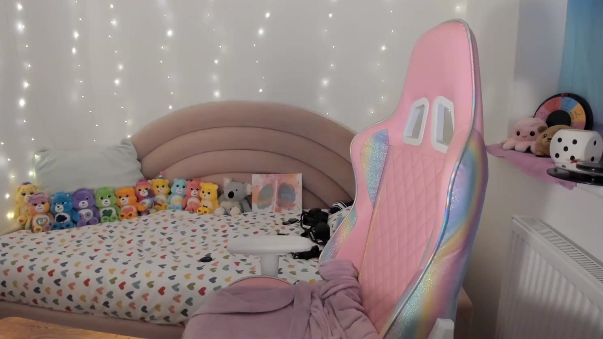 Gallery image thumbnail from JessieBear_'s myfreecams stream on, 01/16/2024, 18:02 image 12 of 20