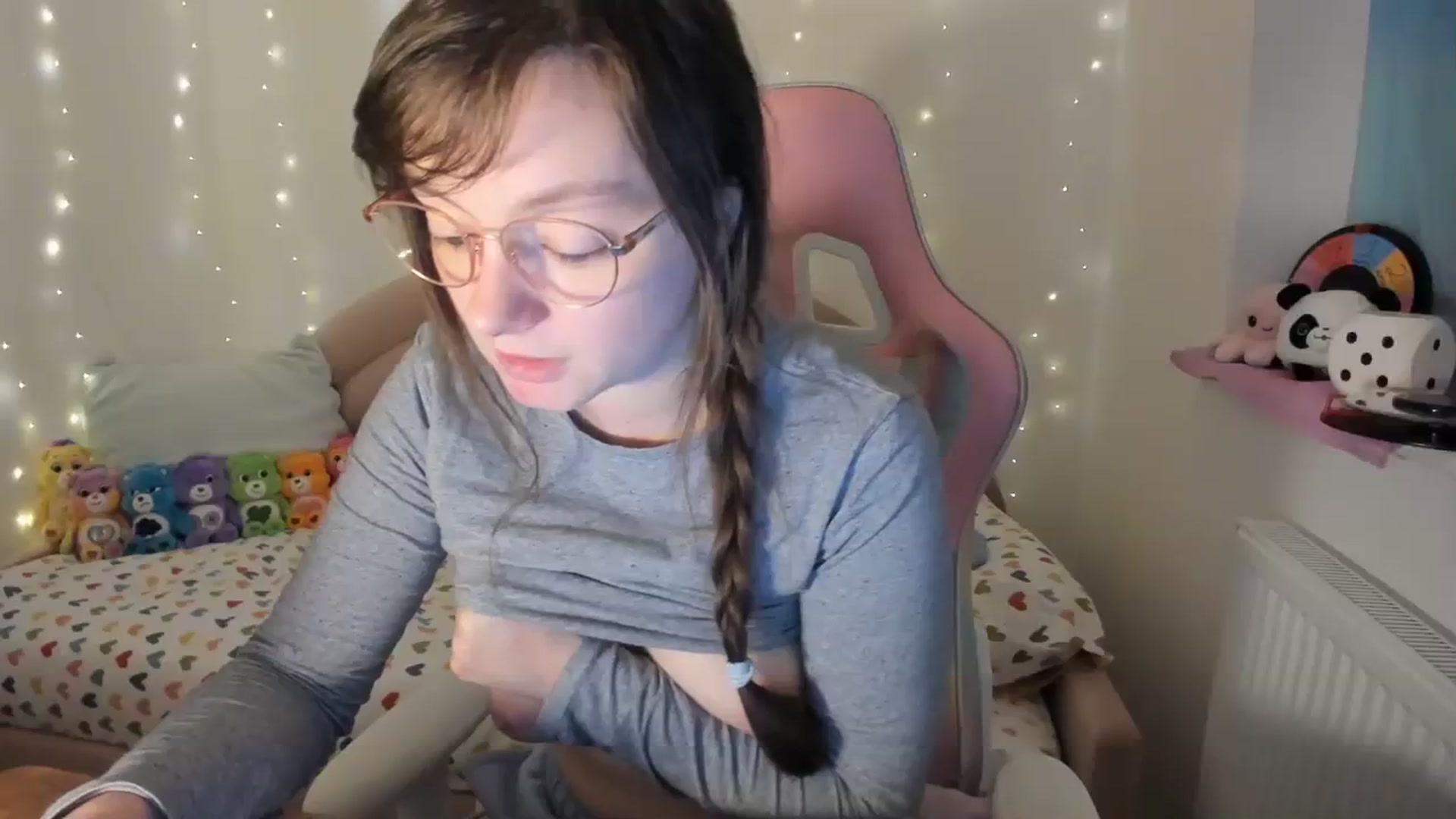 Gallery image thumbnail from JessieBear_'s myfreecams stream on, 01/16/2024, 18:52 image 18 of 20