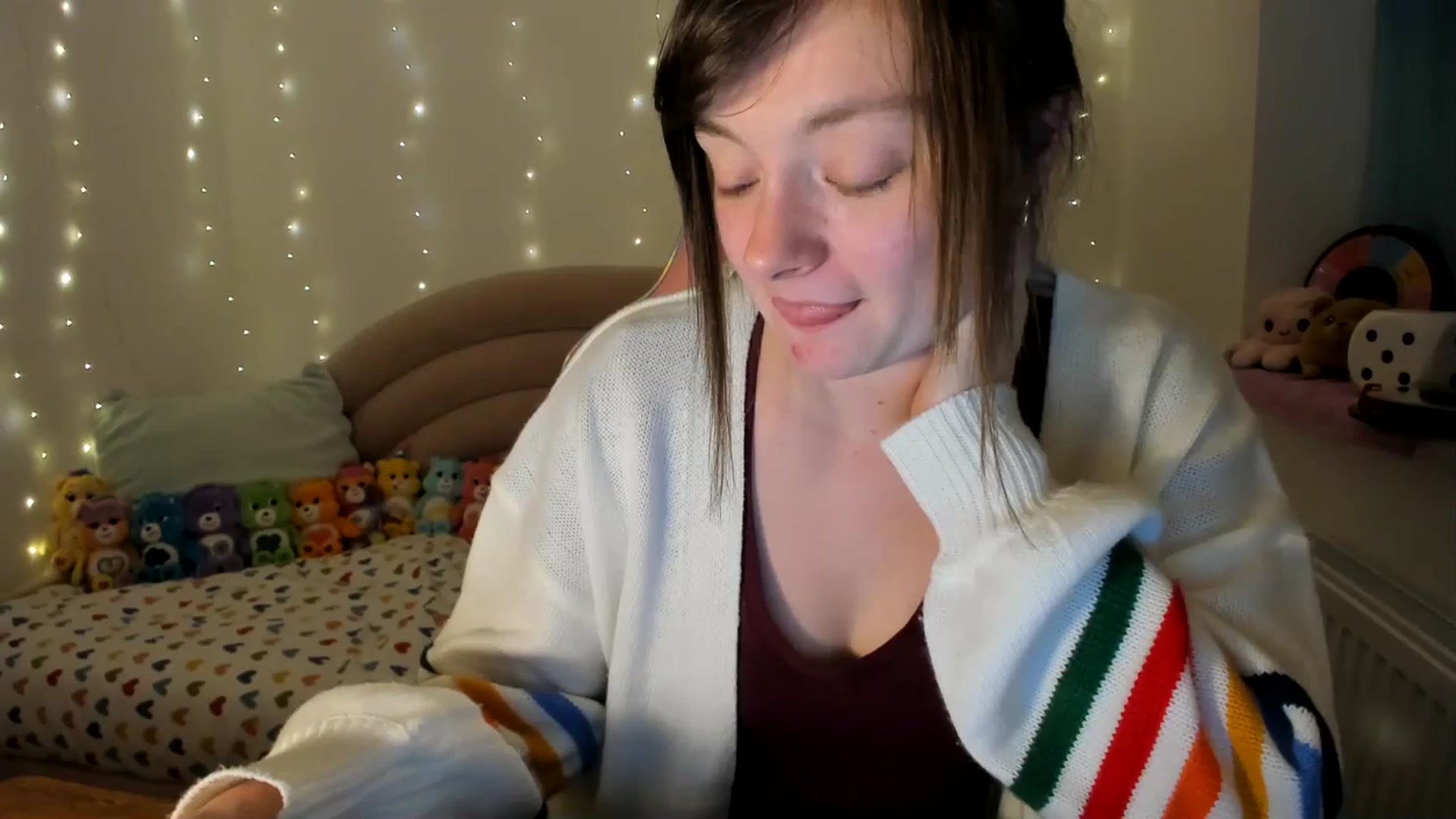 Gallery image thumbnail from JessieBear_'s myfreecams stream on, 01/18/2024, 18:00 image 19 of 20