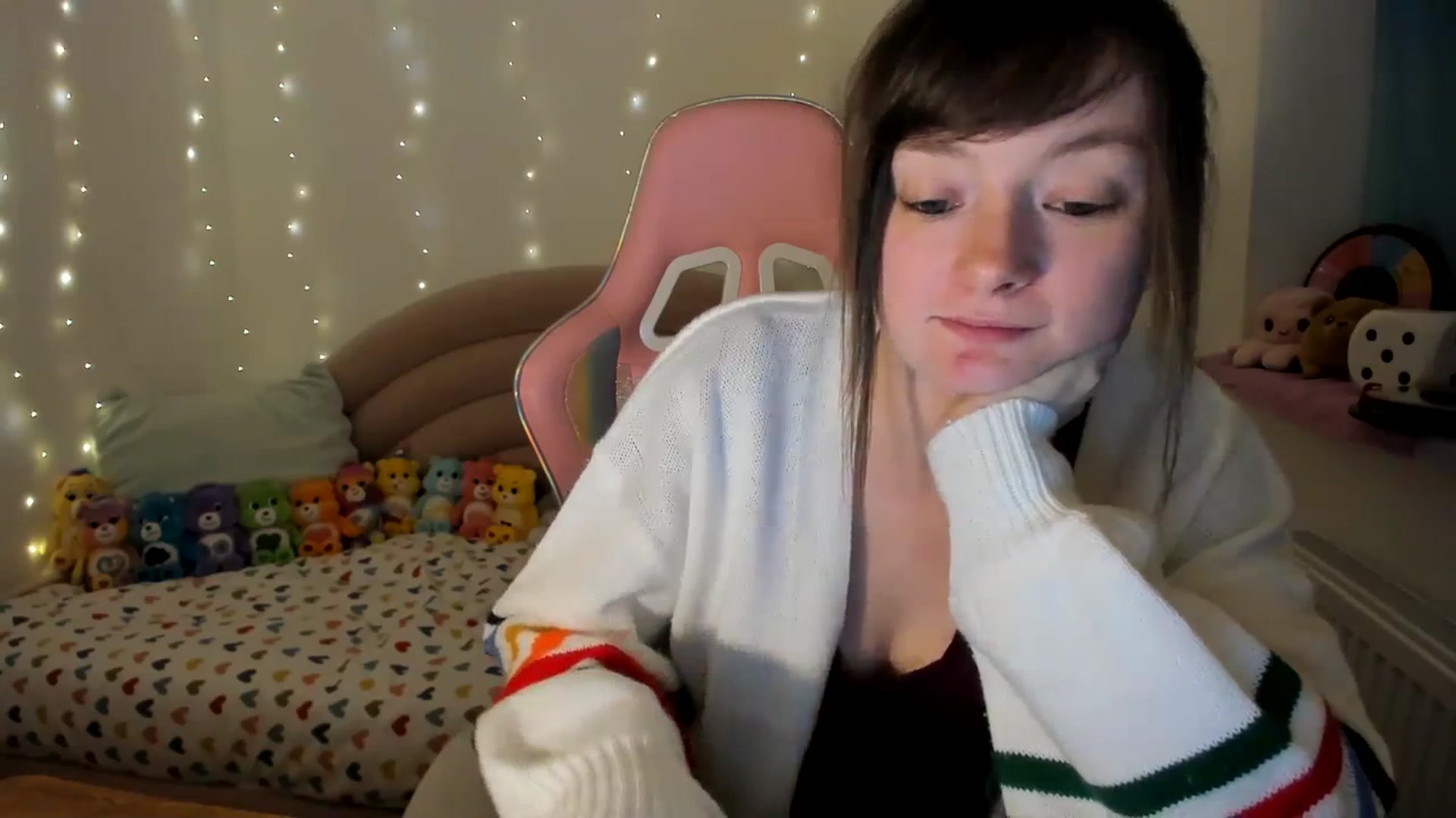 Gallery image thumbnail from JessieBear_'s myfreecams stream on, 01/18/2024, 18:00 image 10 of 20