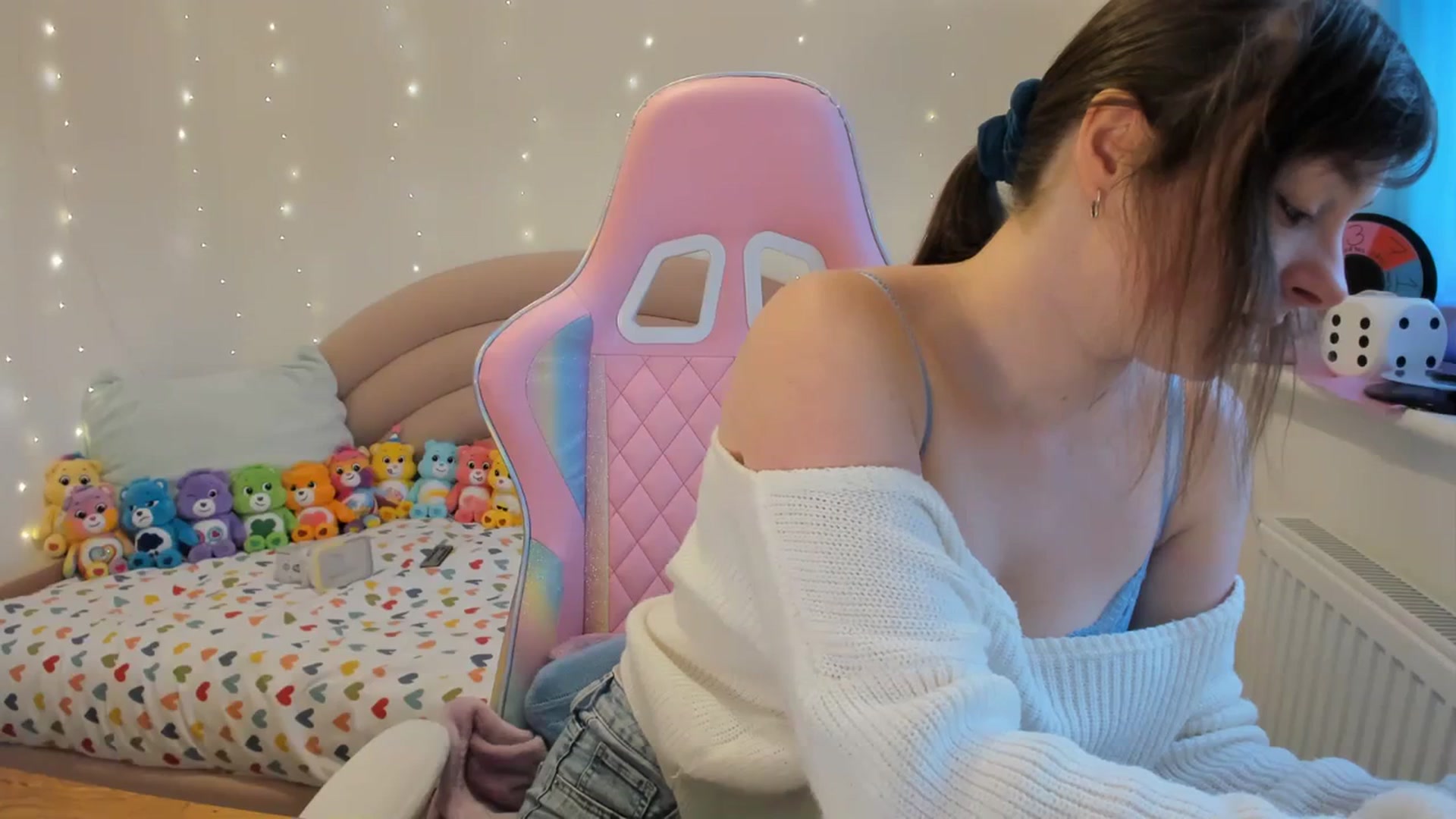 Gallery image thumbnail from JessieBear_'s myfreecams stream on, 01/23/2024, 14:21 image 6 of 20