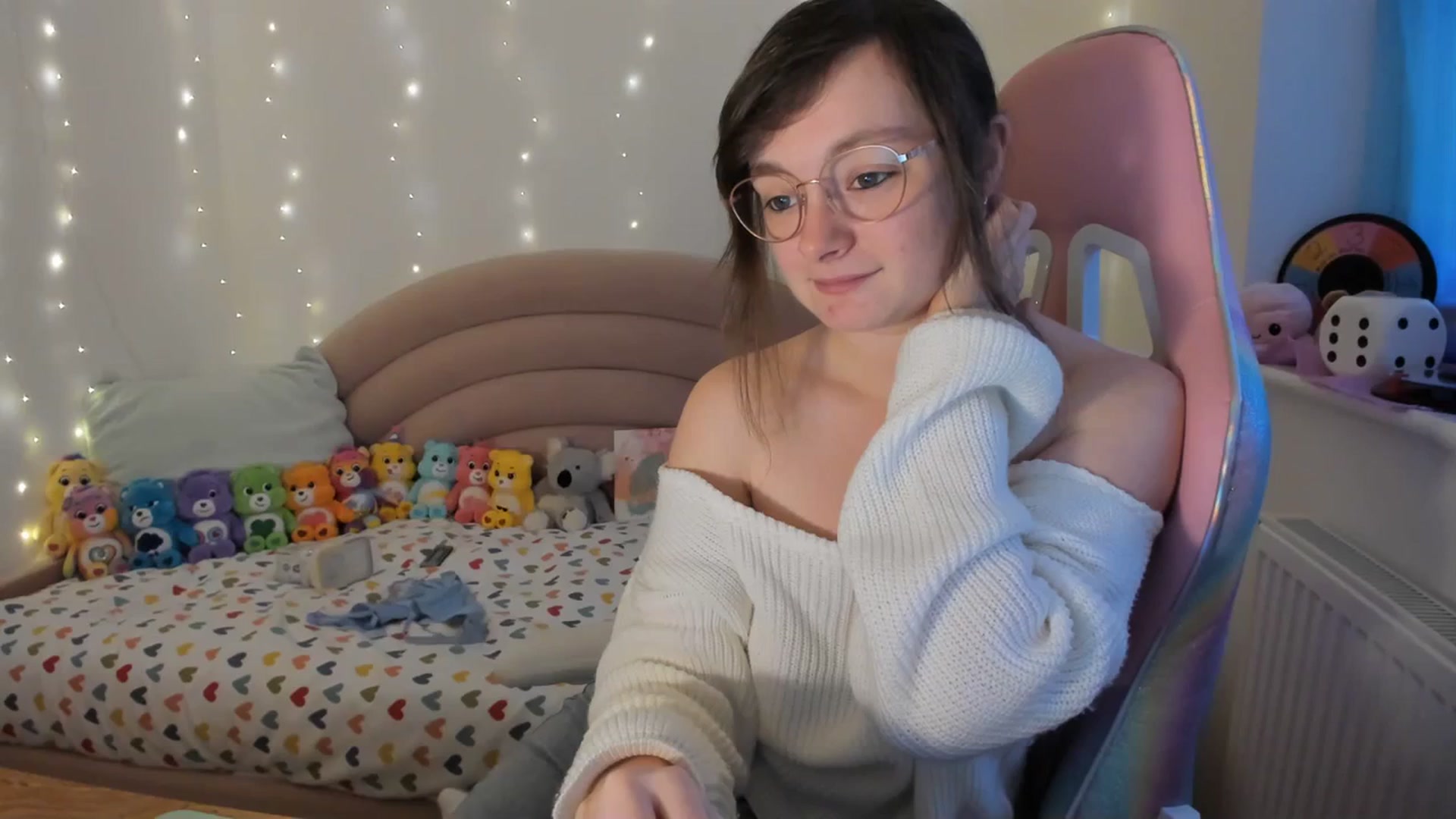 Gallery image thumbnail from JessieBear_'s myfreecams stream on, 01/23/2024, 17:54 image 4 of 20