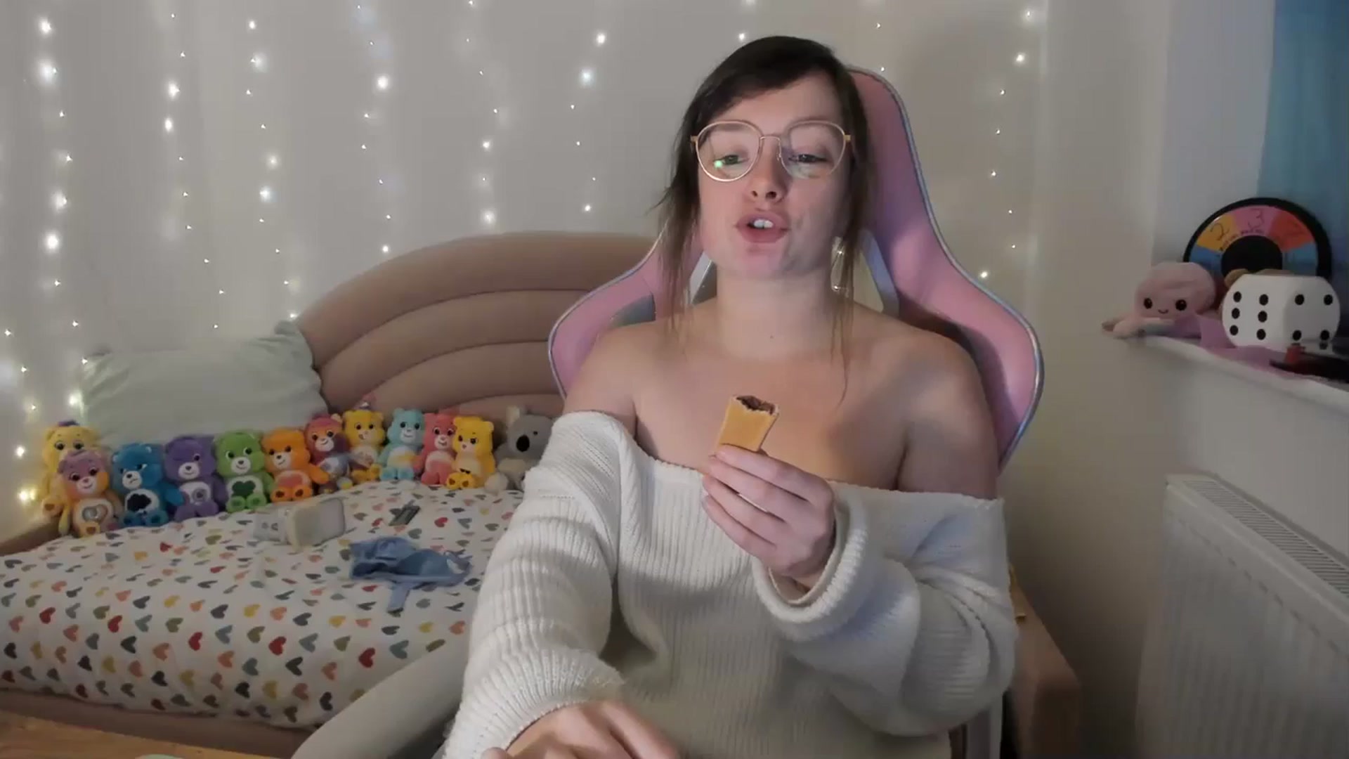 Gallery image thumbnail from JessieBear_'s myfreecams stream on, 01/23/2024, 17:54 image 12 of 20