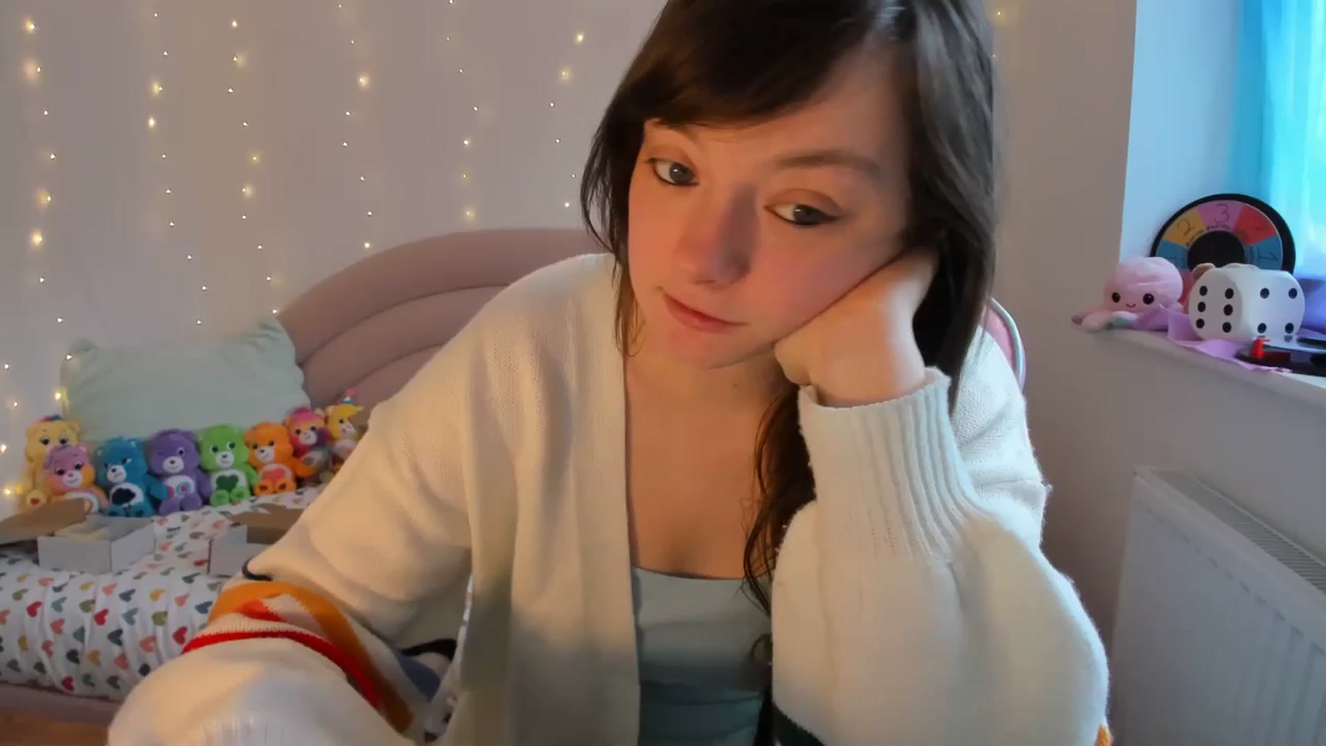 Gallery image thumbnail from JessieBear_'s myfreecams stream on, 01/25/2024, 15:16 image 1 of 20