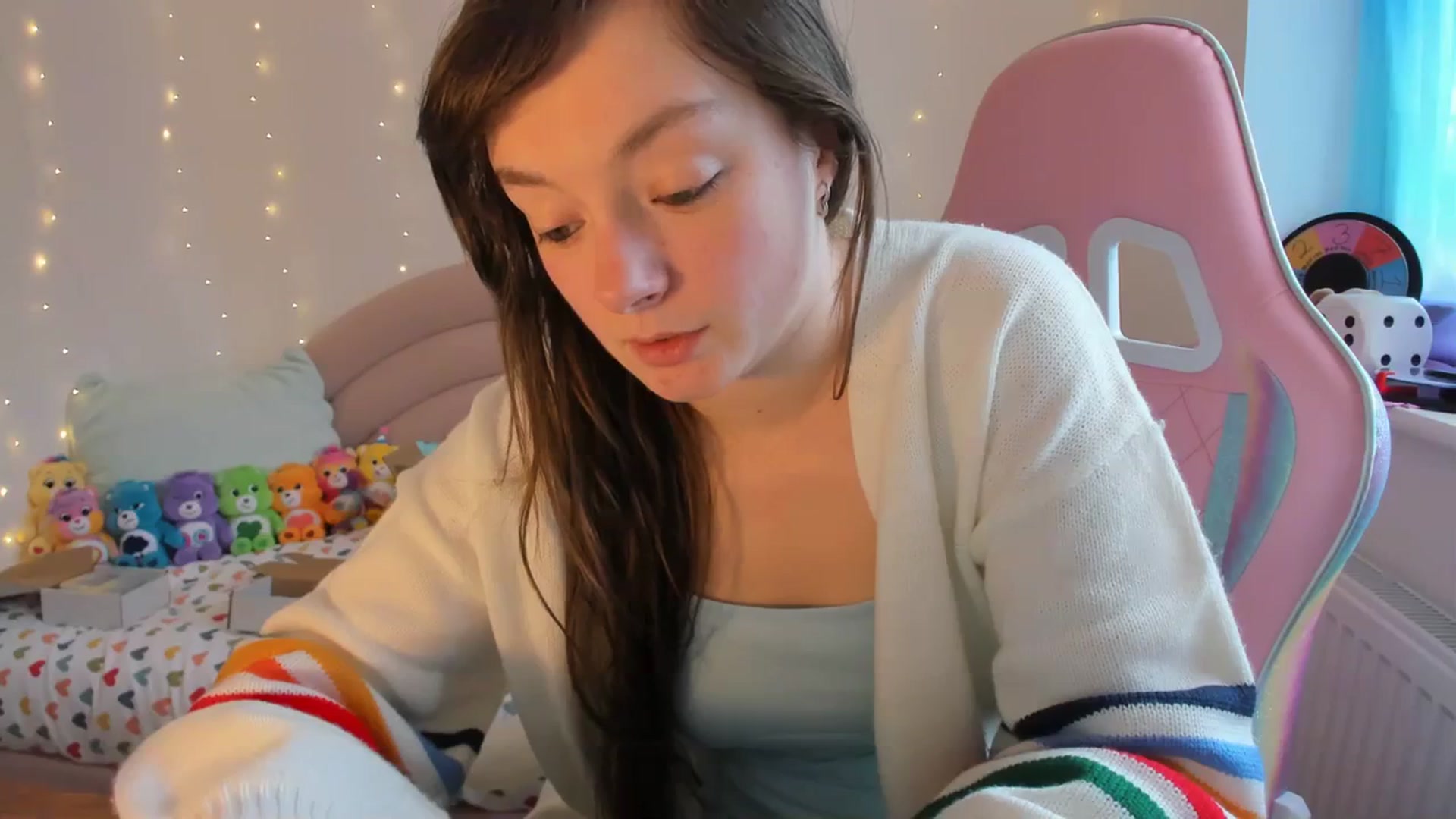 Gallery image thumbnail from JessieBear_'s myfreecams stream on, 01/25/2024, 15:16 image 15 of 20