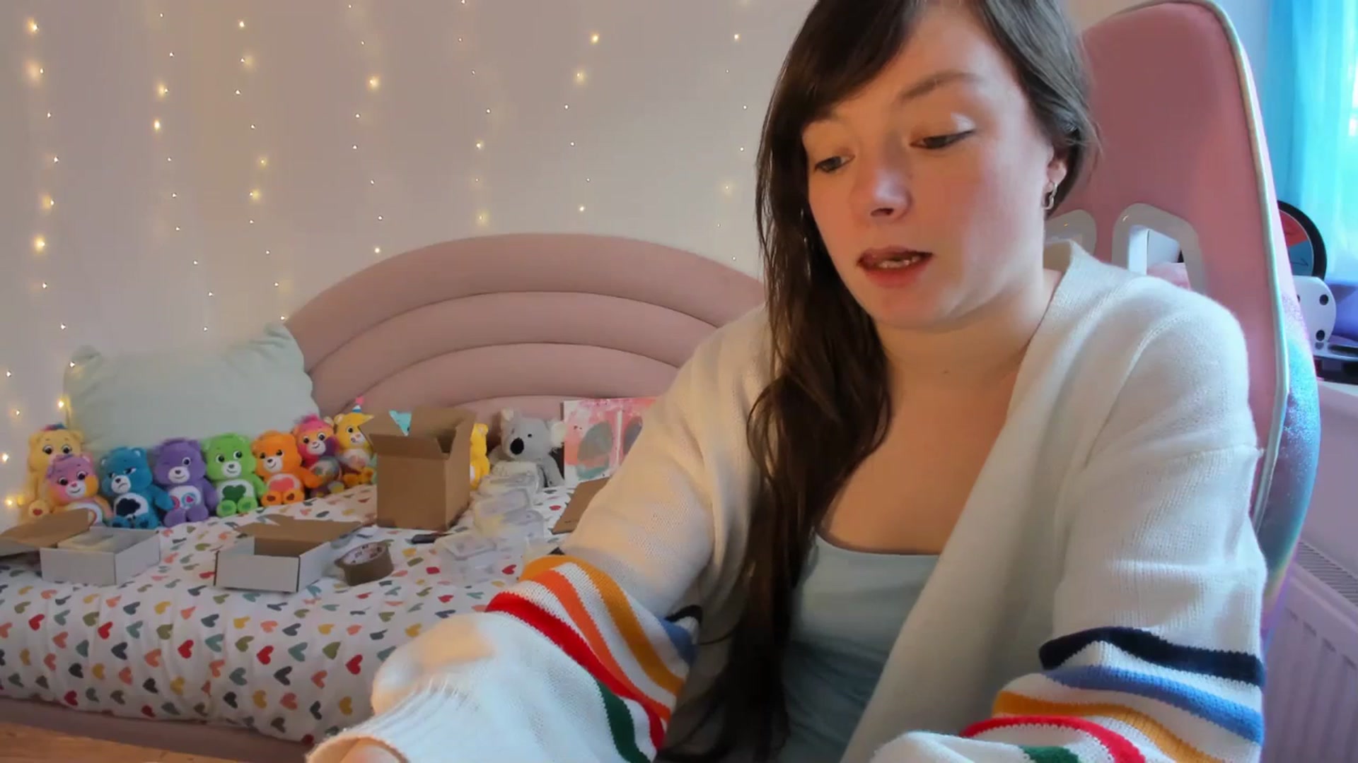 Gallery image thumbnail from JessieBear_'s myfreecams stream on, 01/25/2024, 15:16 image 6 of 20