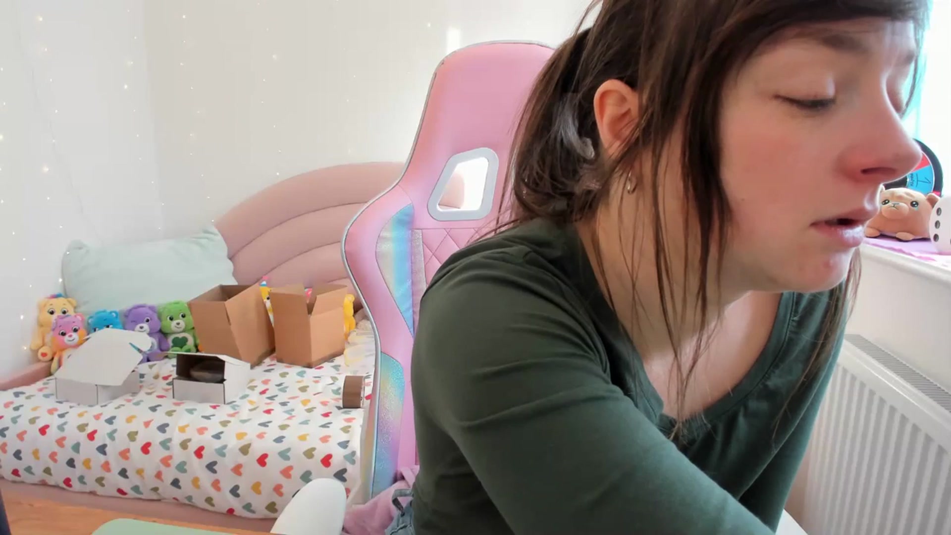 Gallery image thumbnail from JessieBear_'s myfreecams stream on, 01/26/2024, 12:08 image 3 of 20