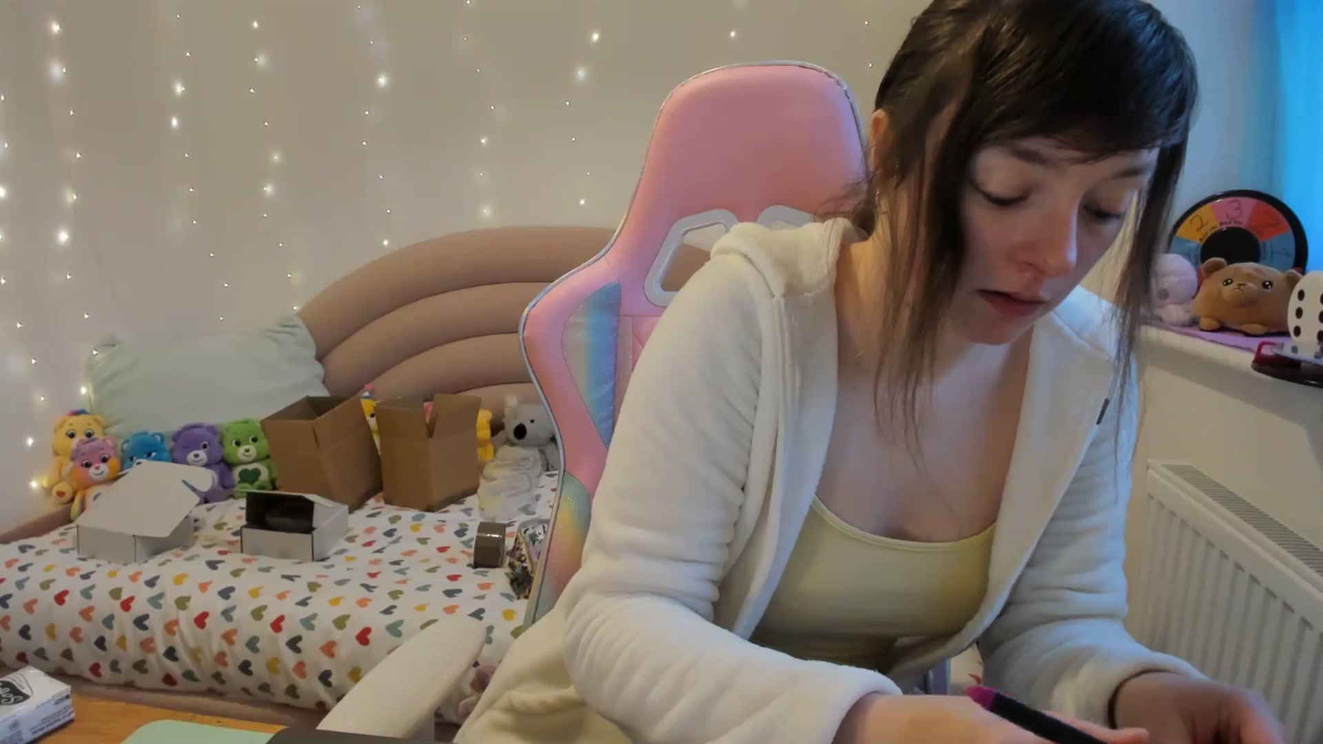 Gallery image thumbnail from JessieBear_'s myfreecams stream on, 01/29/2024, 16:00 image 11 of 20