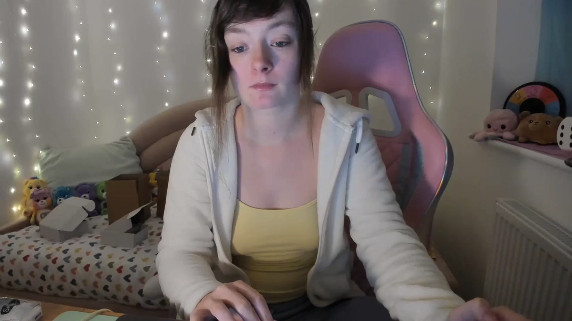 Gallery image thumbnail from JessieBear_'s myfreecams stream on, 01/29/2024, 17:56 image 13 of 20