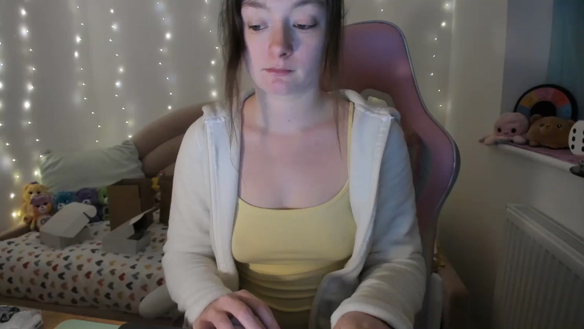 Gallery image thumbnail from JessieBear_'s myfreecams stream on, 01/29/2024, 17:56 image 18 of 20