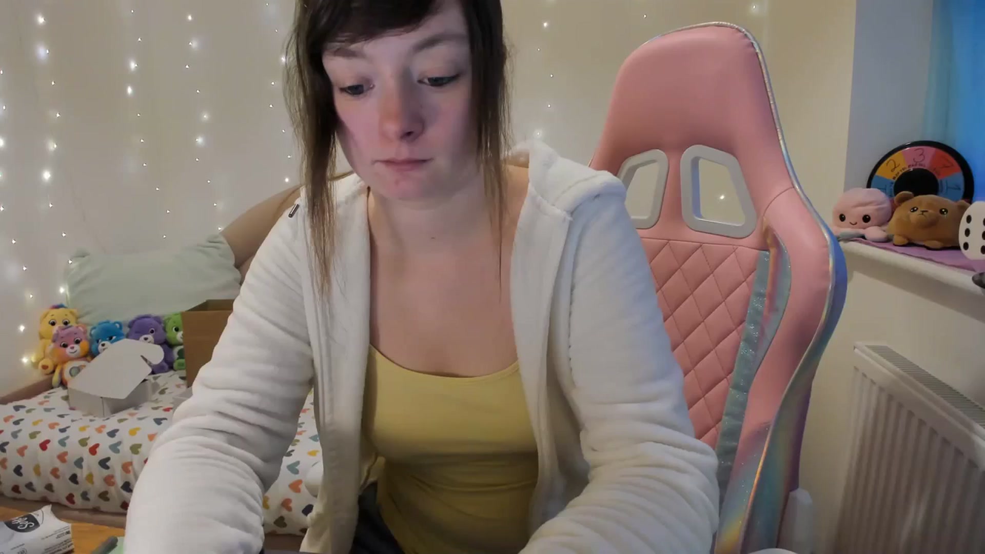 Gallery image thumbnail from JessieBear_'s myfreecams stream on, 01/29/2024, 17:56 image 1 of 20