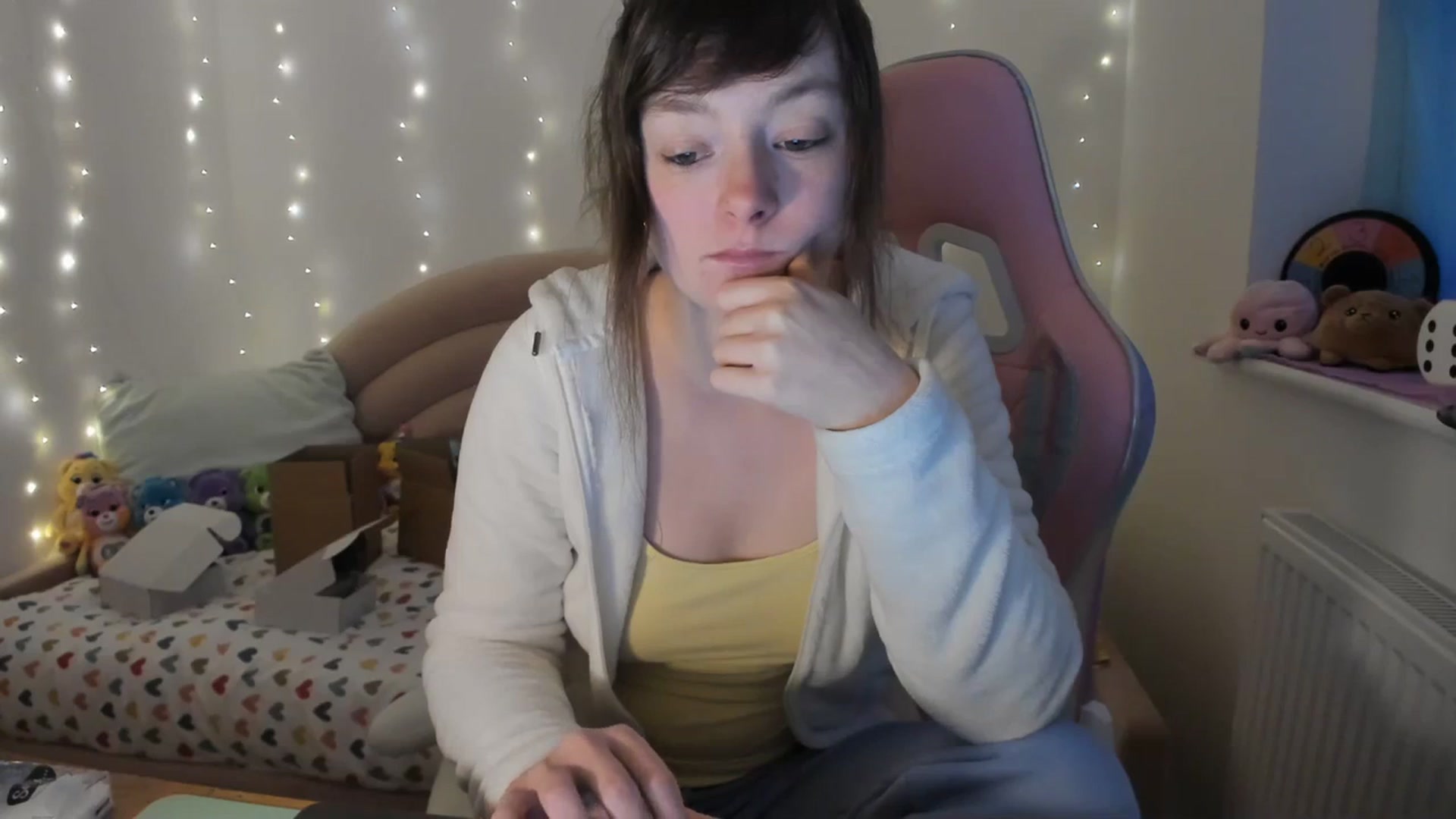 Gallery image thumbnail from JessieBear_'s myfreecams stream on, 01/29/2024, 17:56 image 6 of 20
