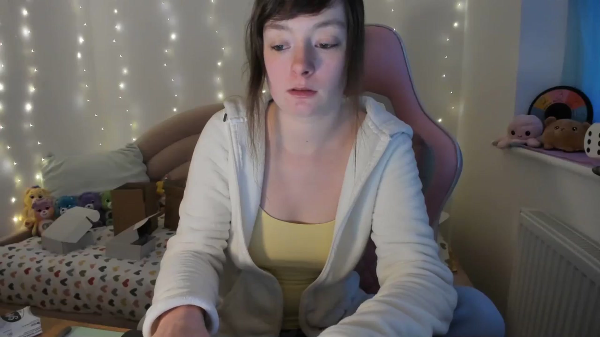 Gallery image thumbnail from JessieBear_'s myfreecams stream on, 01/29/2024, 17:56 image 4 of 20