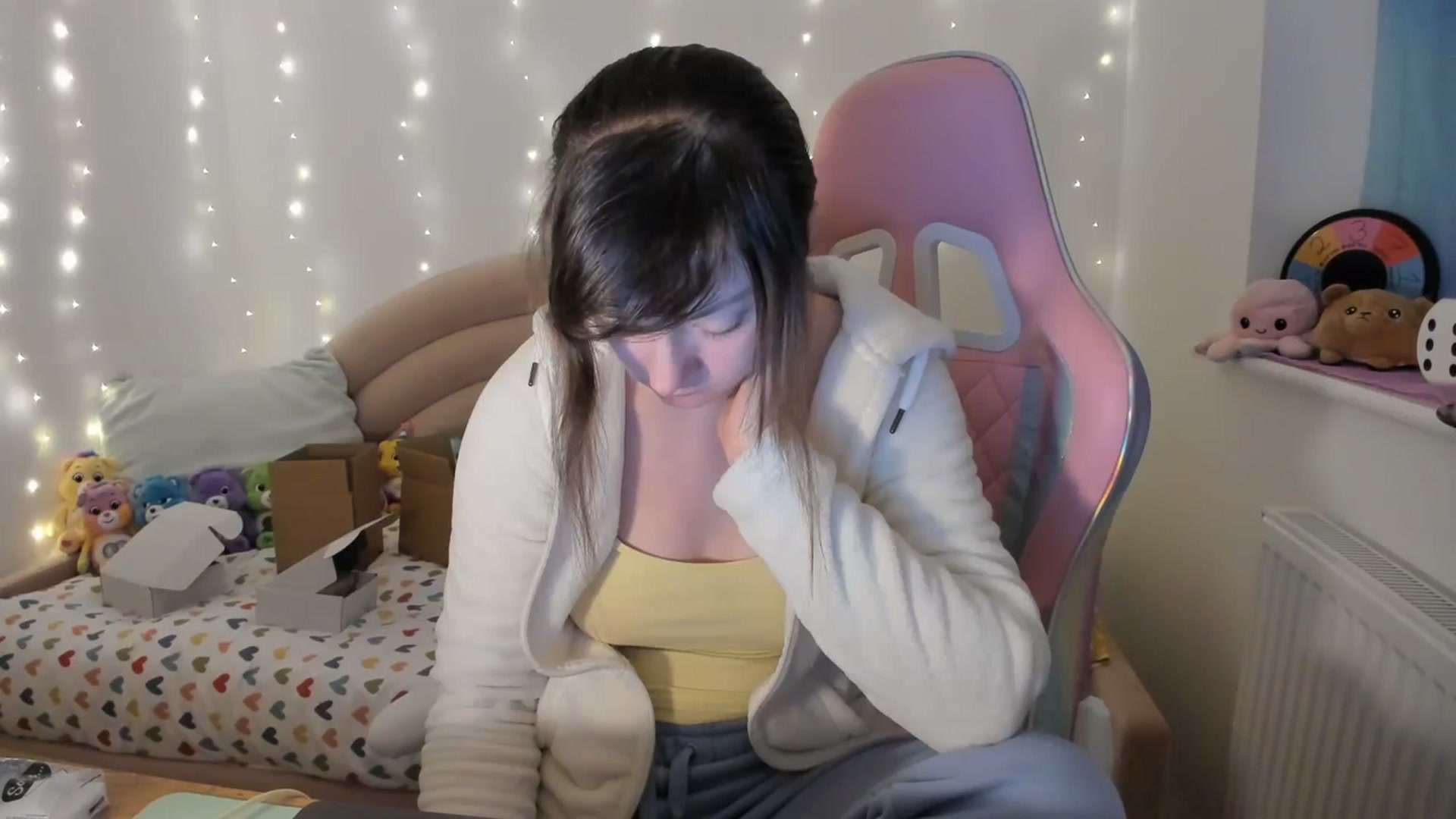 Gallery image thumbnail from JessieBear_'s myfreecams stream on, 01/29/2024, 17:56 image 10 of 20