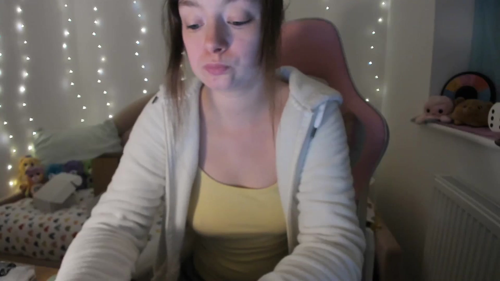 Gallery image thumbnail from JessieBear_'s myfreecams stream on, 01/29/2024, 17:56 image 15 of 20