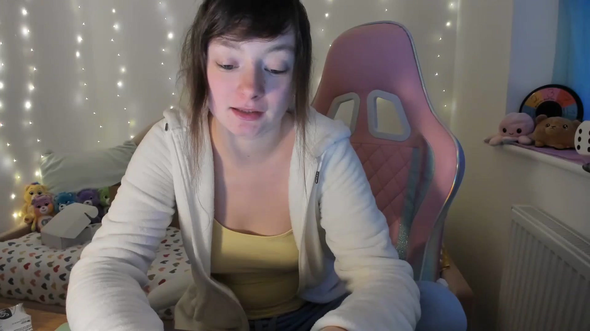 Gallery image thumbnail from JessieBear_'s myfreecams stream on, 01/29/2024, 17:56 image 5 of 20