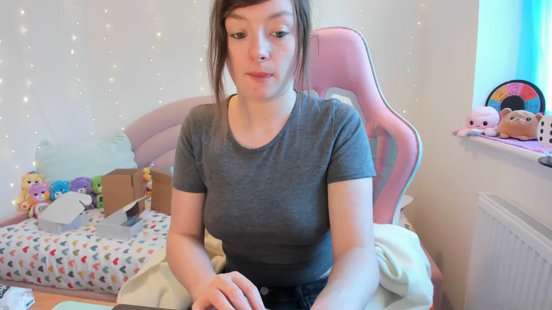 Gallery image thumbnail from JessieBear_'s myfreecams stream on, 01/30/2024, 14:02 image 1 of 20