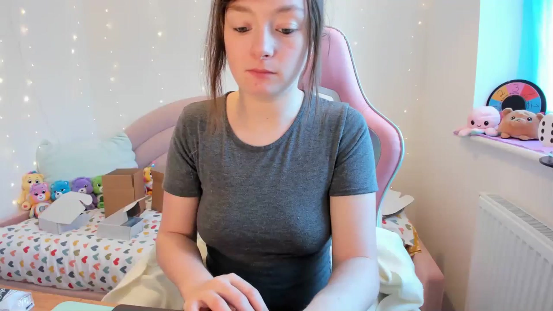 Gallery image thumbnail from JessieBear_'s myfreecams stream on, 01/30/2024, 14:02 image 8 of 20