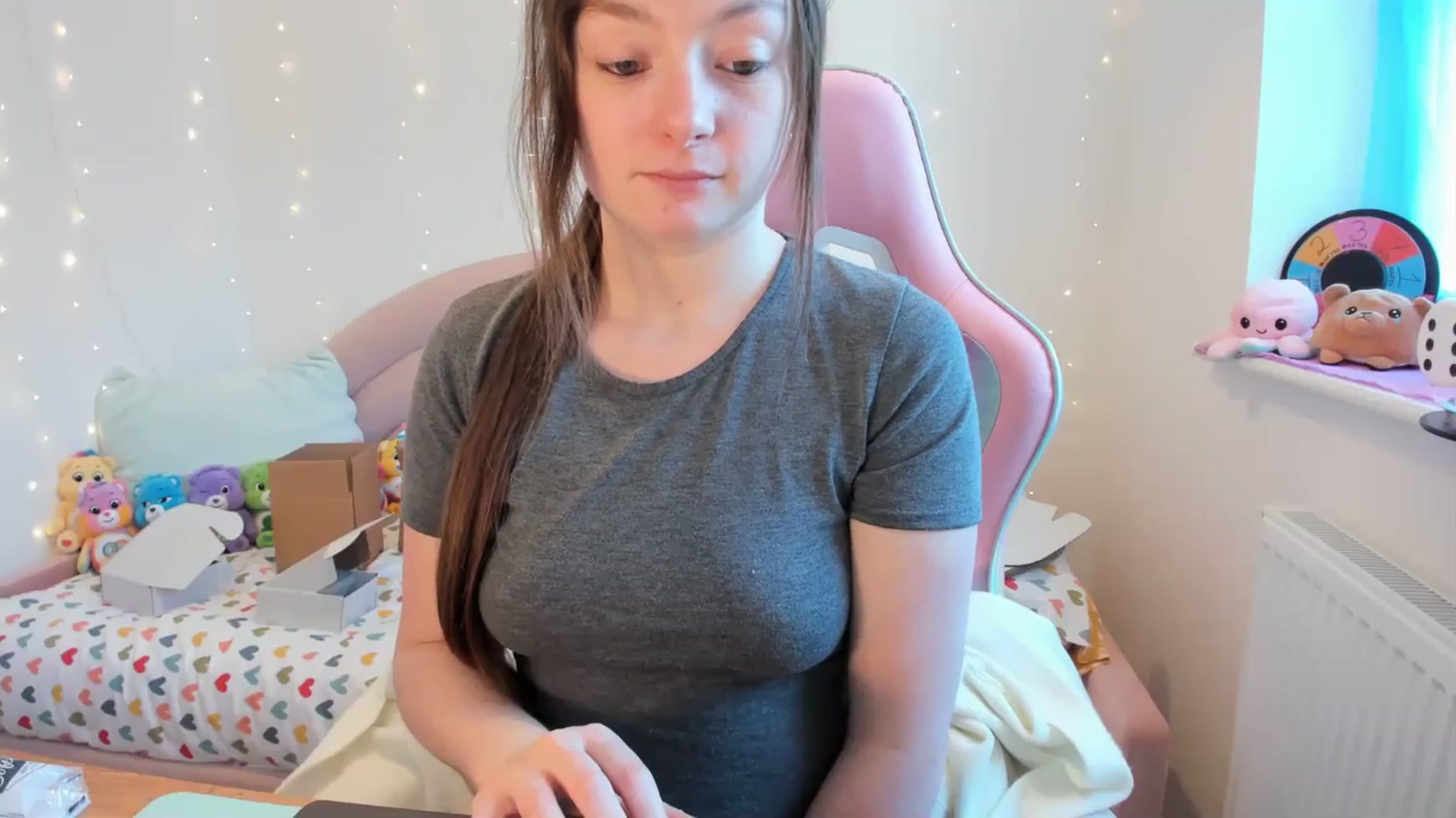 Gallery image thumbnail from JessieBear_'s myfreecams stream on, 01/30/2024, 15:25 image 4 of 20