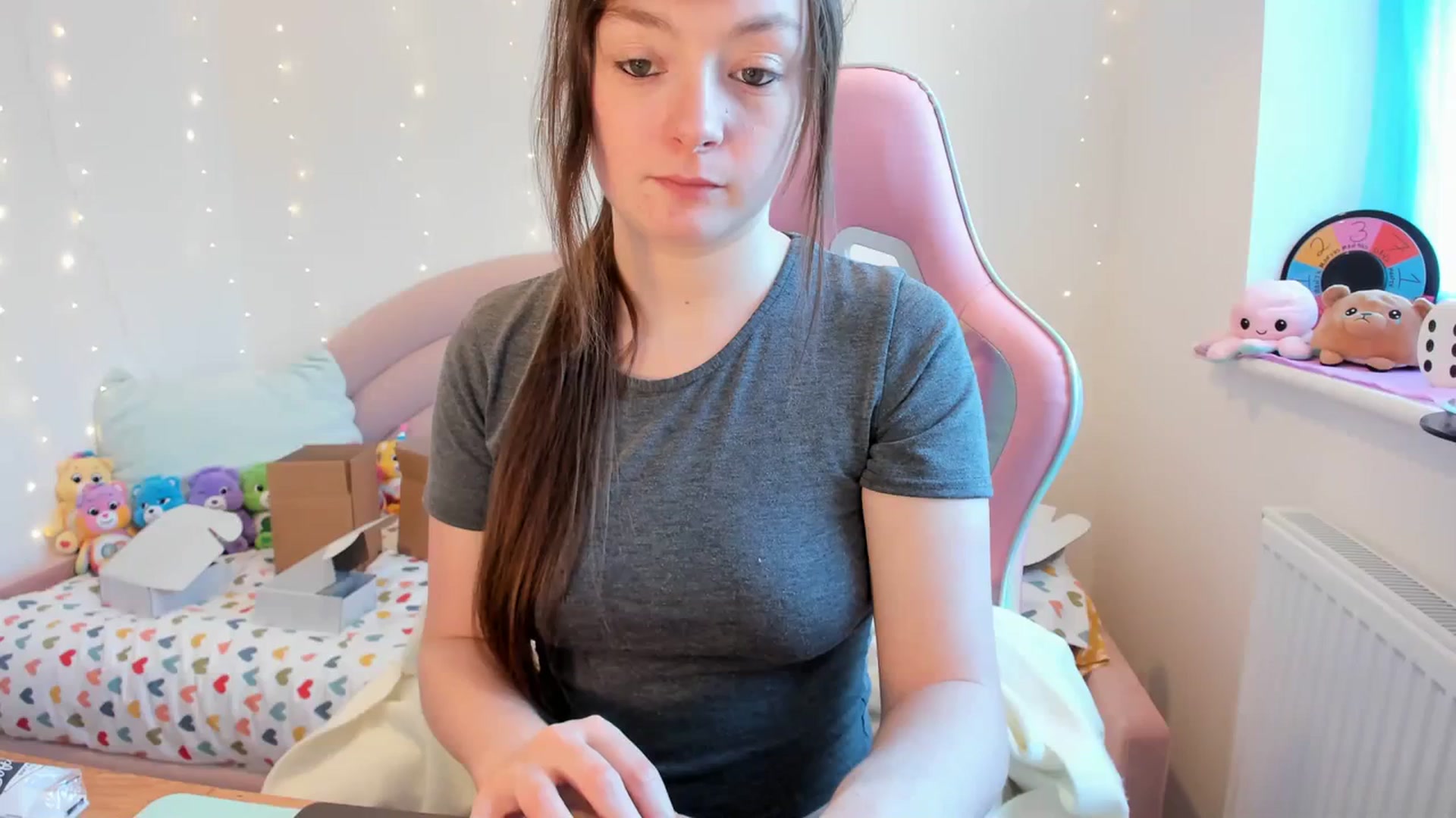Gallery image thumbnail from JessieBear_'s myfreecams stream on, 01/30/2024, 15:25 image 3 of 20