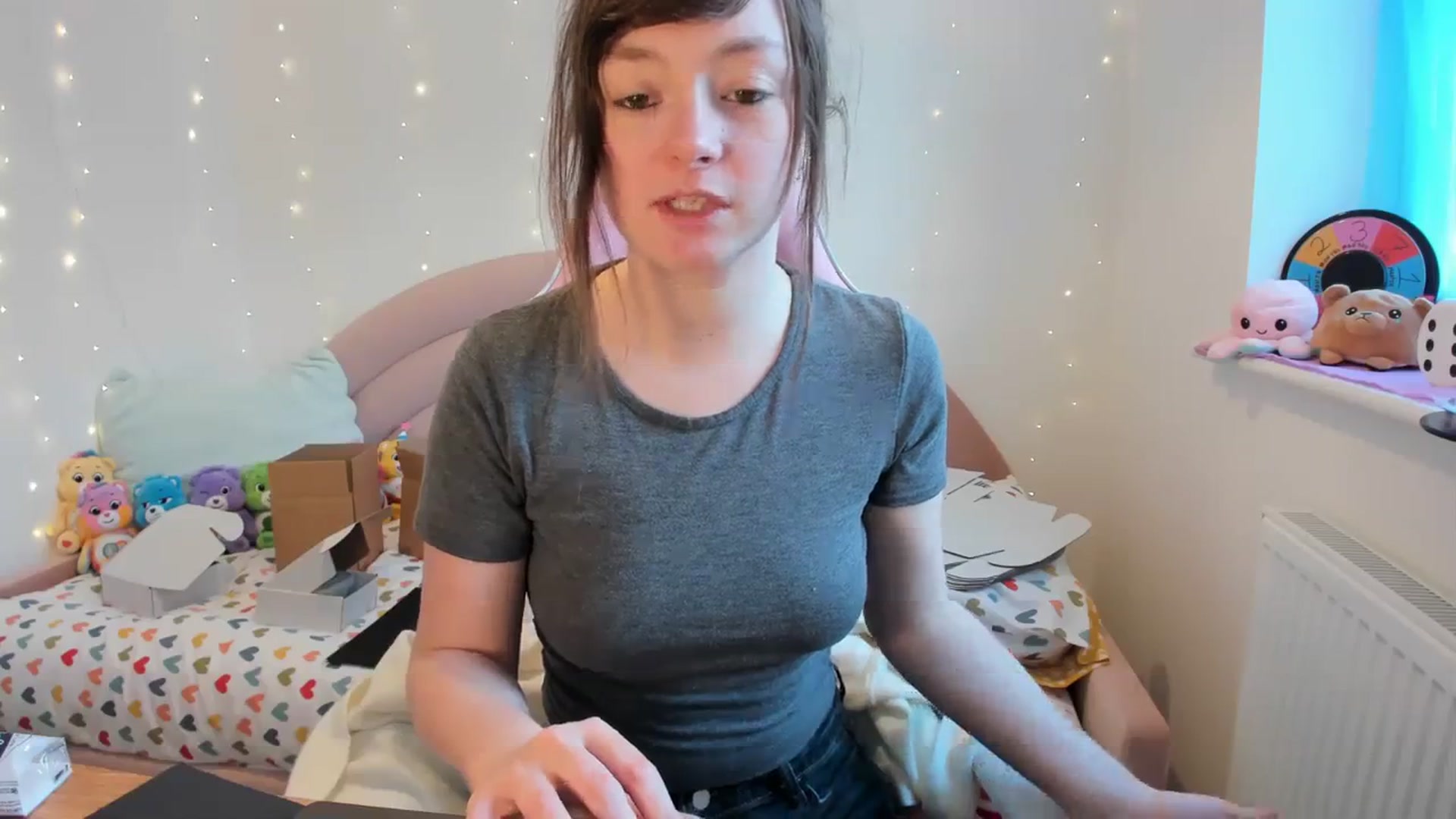Gallery image thumbnail from JessieBear_'s myfreecams stream on, 01/30/2024, 15:25 image 15 of 20