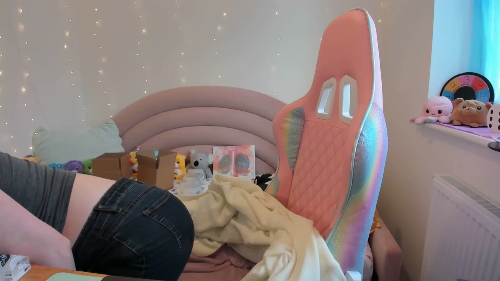 Gallery image thumbnail from JessieBear_'s myfreecams stream on, 01/30/2024, 15:25 image 9 of 20