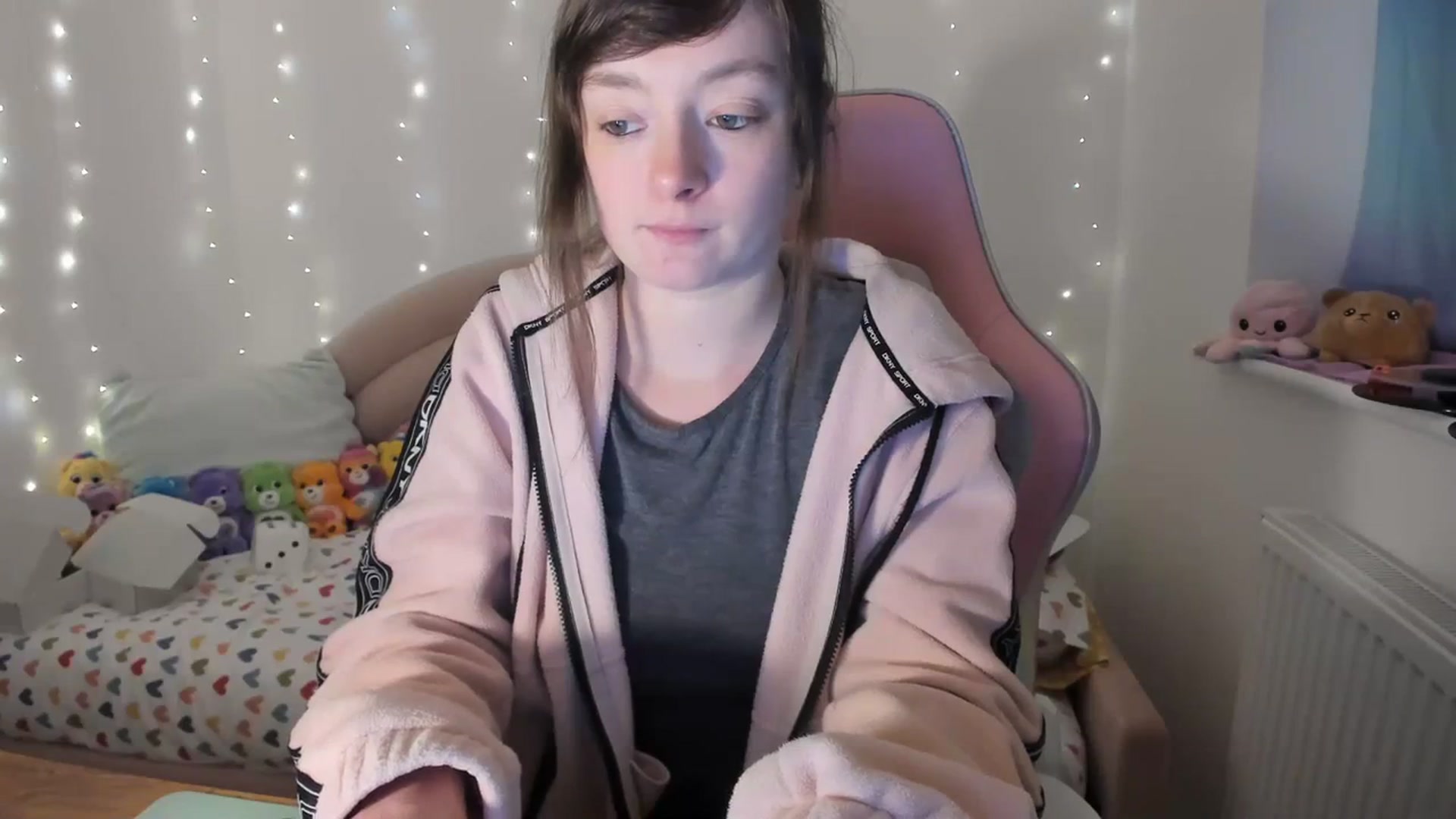 Gallery image thumbnail from JessieBear_'s myfreecams stream on, 01/30/2024, 18:18 image 18 of 20