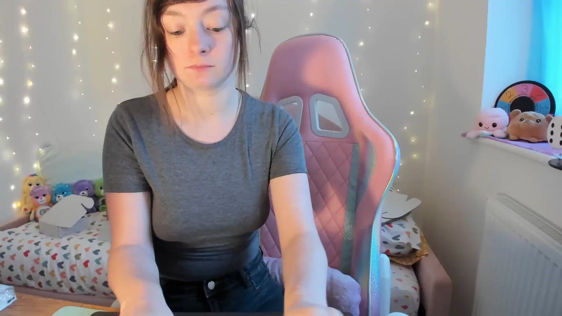 Gallery image thumbnail from JessieBear_'s myfreecams stream on, 01/30/2024, 18:18 image 6 of 20