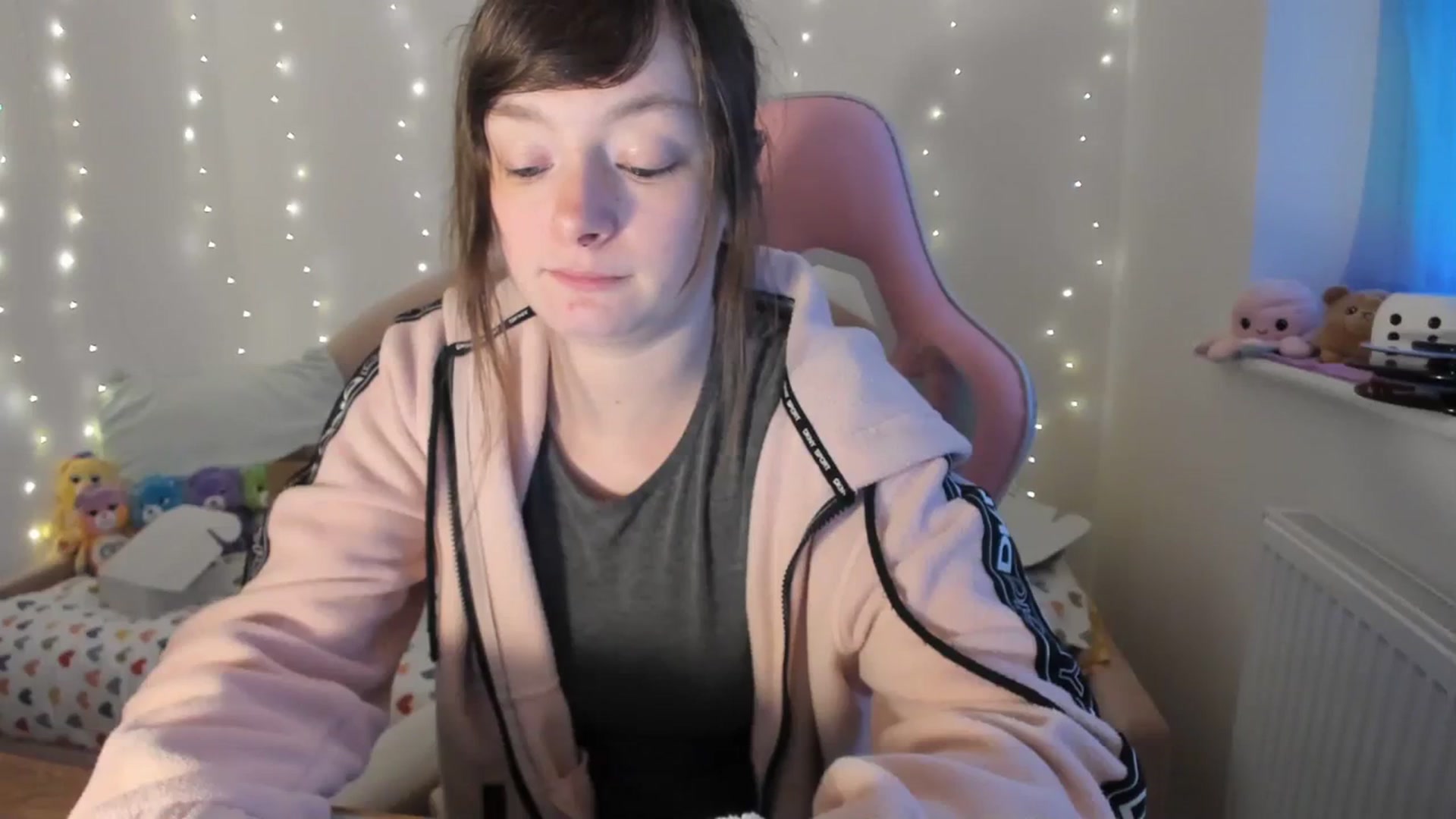 Gallery image thumbnail from JessieBear_'s myfreecams stream on, 01/30/2024, 18:18 image 10 of 20