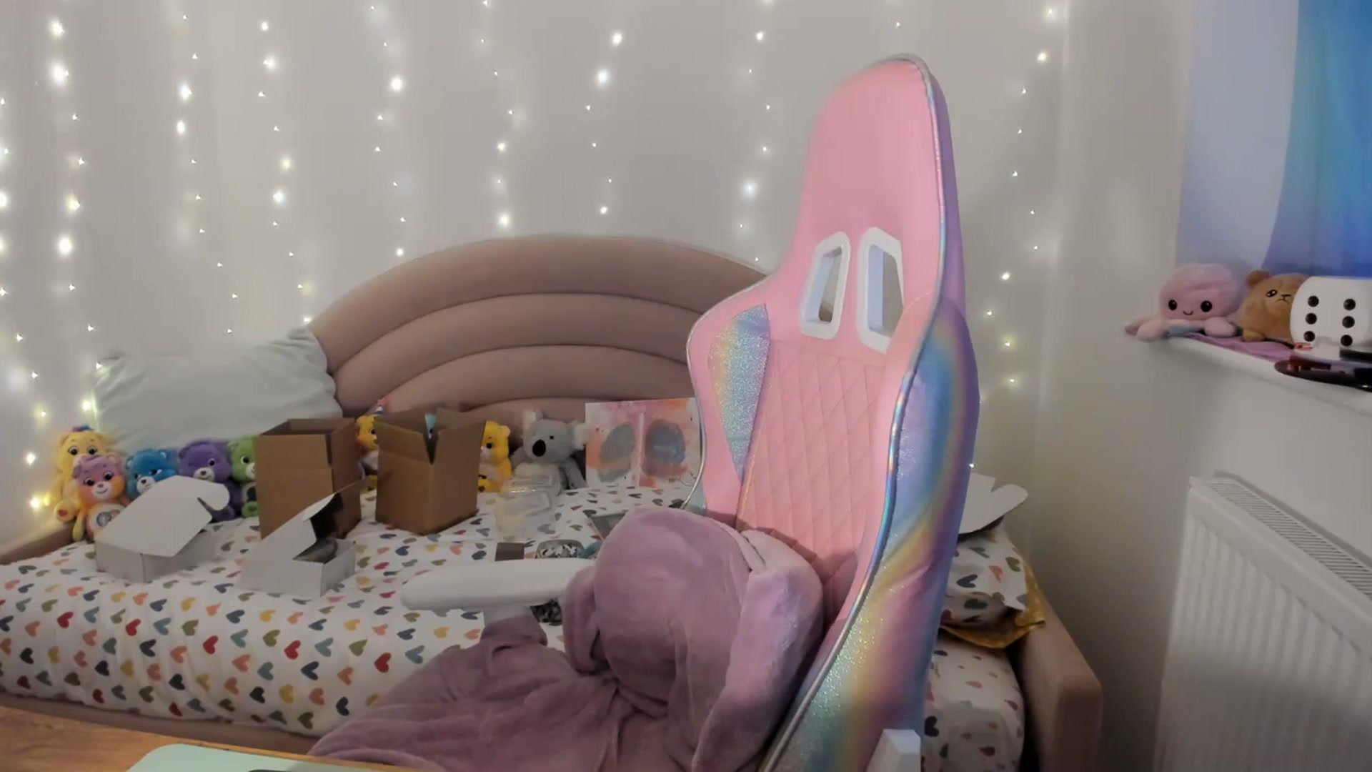 Gallery image thumbnail from JessieBear_'s myfreecams stream on, 01/30/2024, 18:18 image 12 of 20