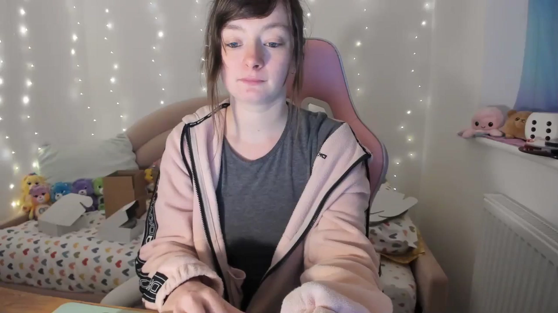 Gallery image thumbnail from JessieBear_'s myfreecams stream on, 01/30/2024, 18:18 image 13 of 20