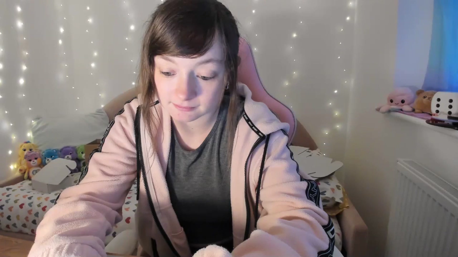 Gallery image thumbnail from JessieBear_'s myfreecams stream on, 01/30/2024, 18:18 image 11 of 20