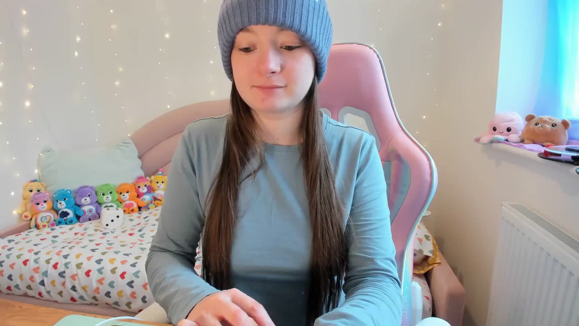 Gallery image thumbnail from JessieBear_'s myfreecams stream on, 02/01/2024, 14:35 image 5 of 20