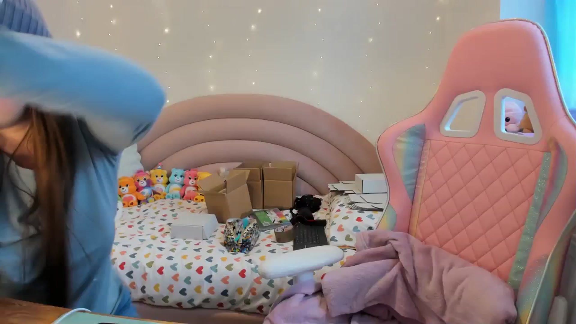 Gallery image thumbnail from JessieBear_'s myfreecams stream on, 02/01/2024, 14:35 image 14 of 20