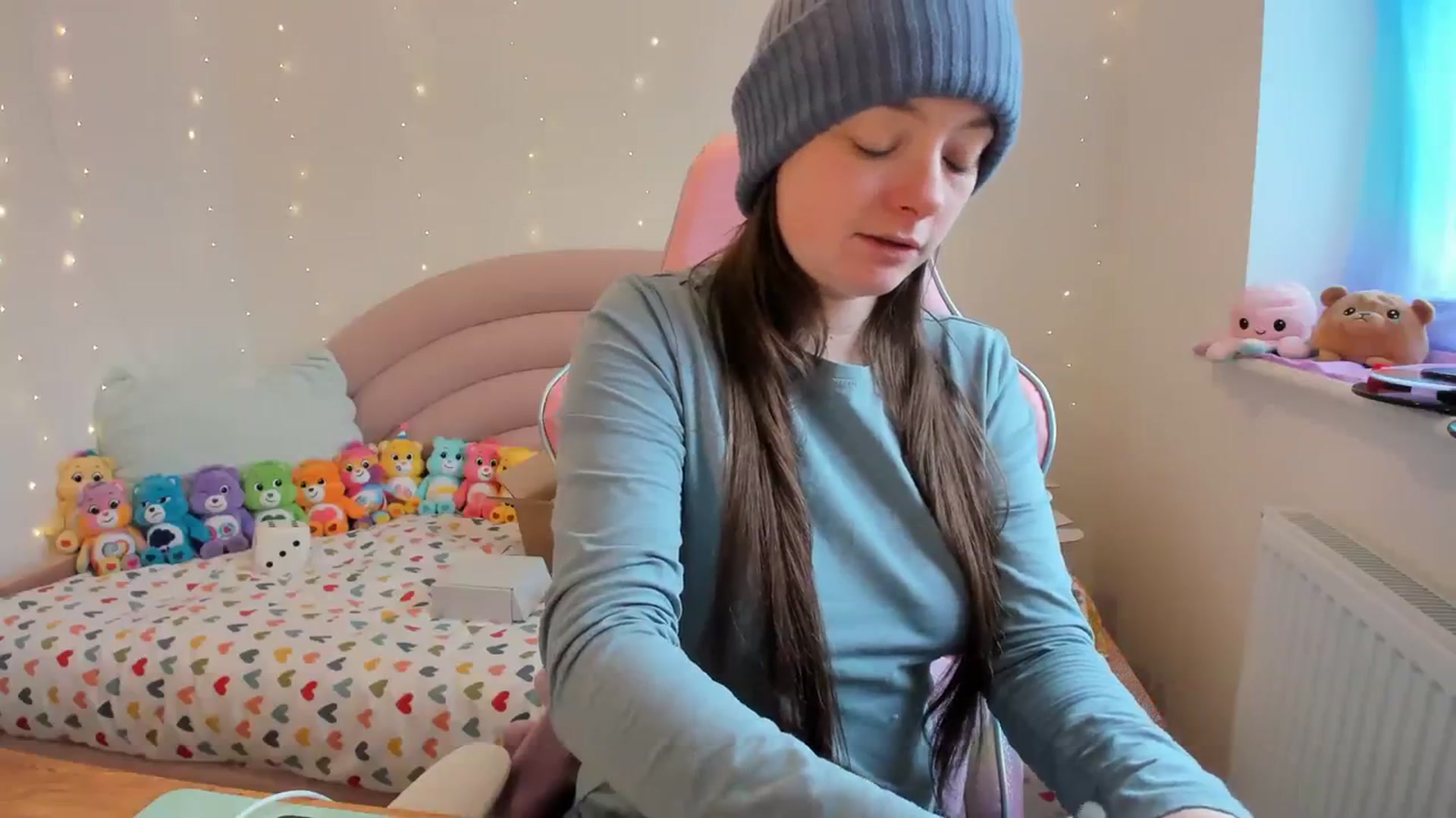 Gallery image thumbnail from JessieBear_'s myfreecams stream on, 02/01/2024, 14:35 image 8 of 20