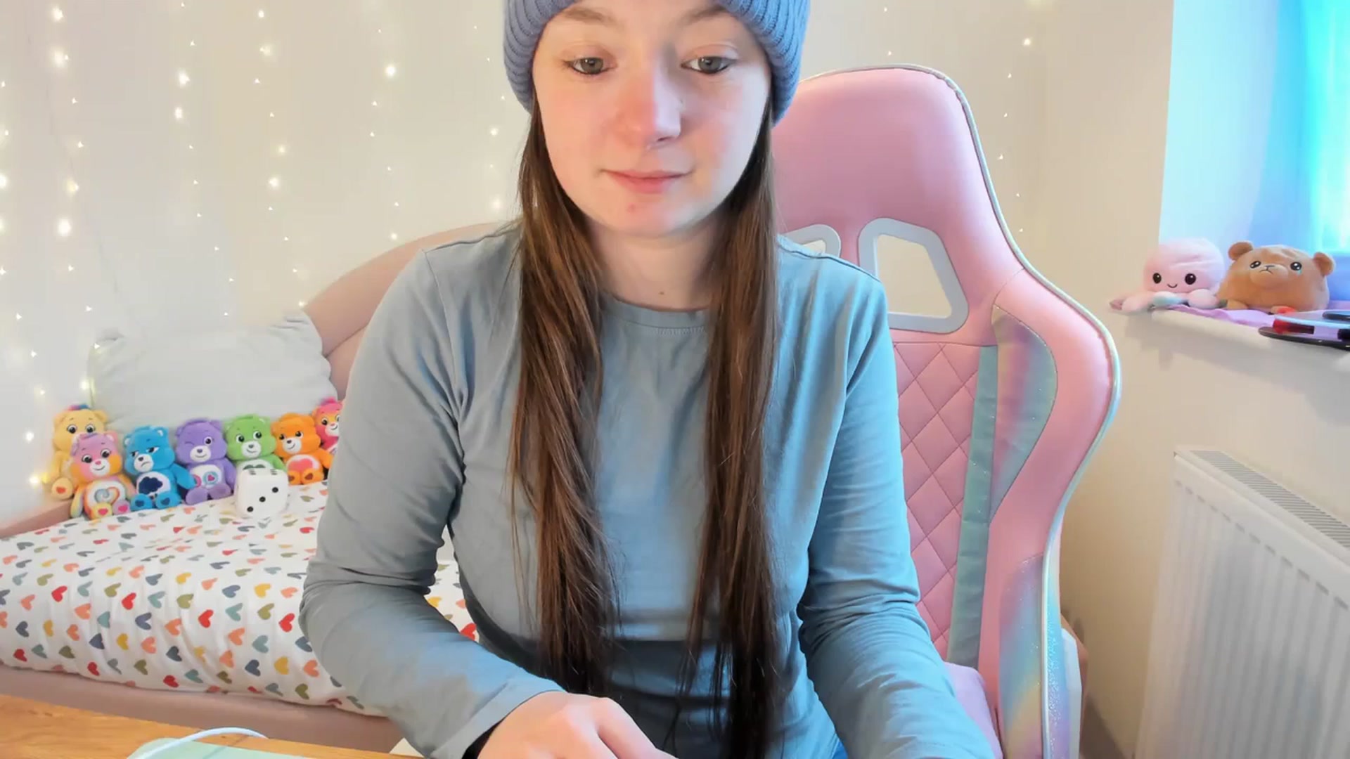 Gallery image thumbnail from JessieBear_'s myfreecams stream on, 02/01/2024, 14:35 image 20 of 20