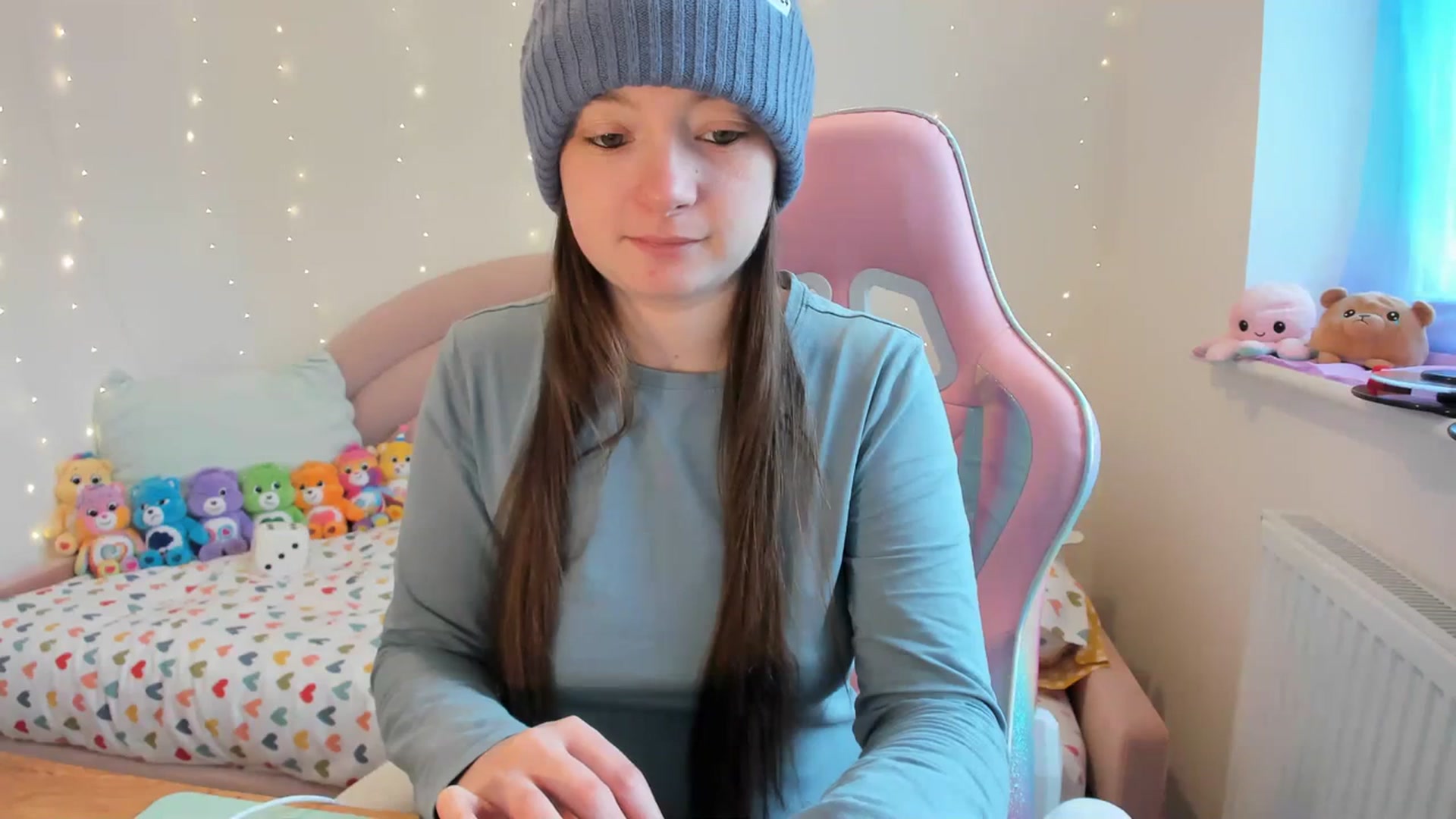 Gallery image thumbnail from JessieBear_'s myfreecams stream on, 02/01/2024, 14:35 image 4 of 20