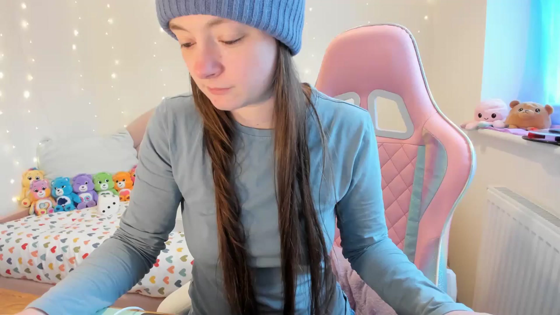 Gallery image thumbnail from JessieBear_'s myfreecams stream on, 02/01/2024, 14:35 image 17 of 20