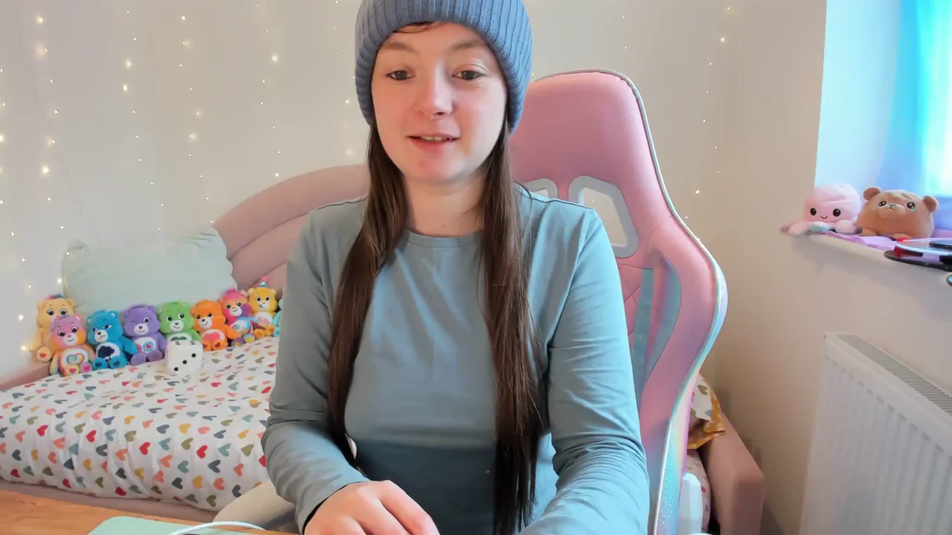 Gallery image thumbnail from JessieBear_'s myfreecams stream on, 02/01/2024, 14:35 image 7 of 20