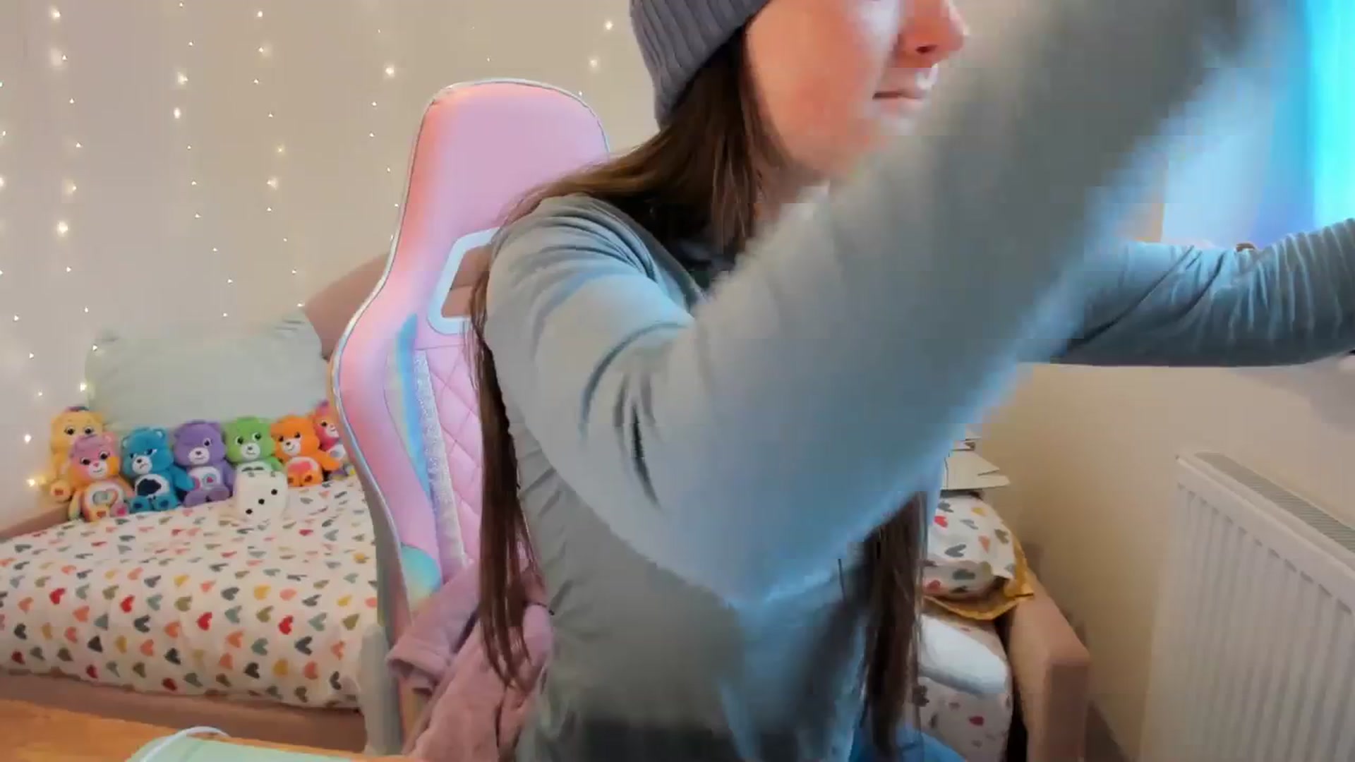 Gallery image thumbnail from JessieBear_'s myfreecams stream on, 02/01/2024, 14:35 image 13 of 20