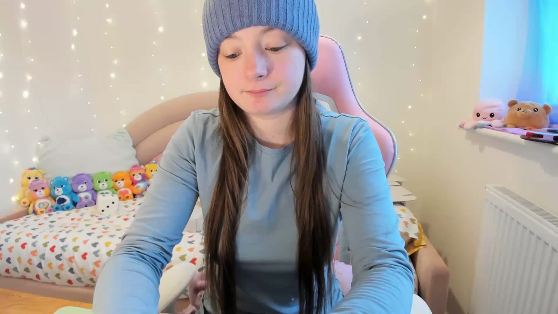 Gallery image thumbnail from JessieBear_'s myfreecams stream on, 02/01/2024, 15:48 image 8 of 20