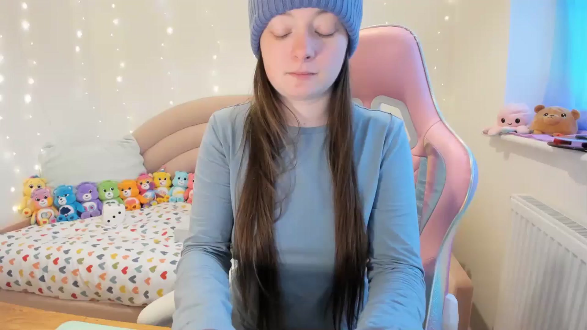 Gallery image thumbnail from JessieBear_'s myfreecams stream on, 02/01/2024, 15:48 image 18 of 20