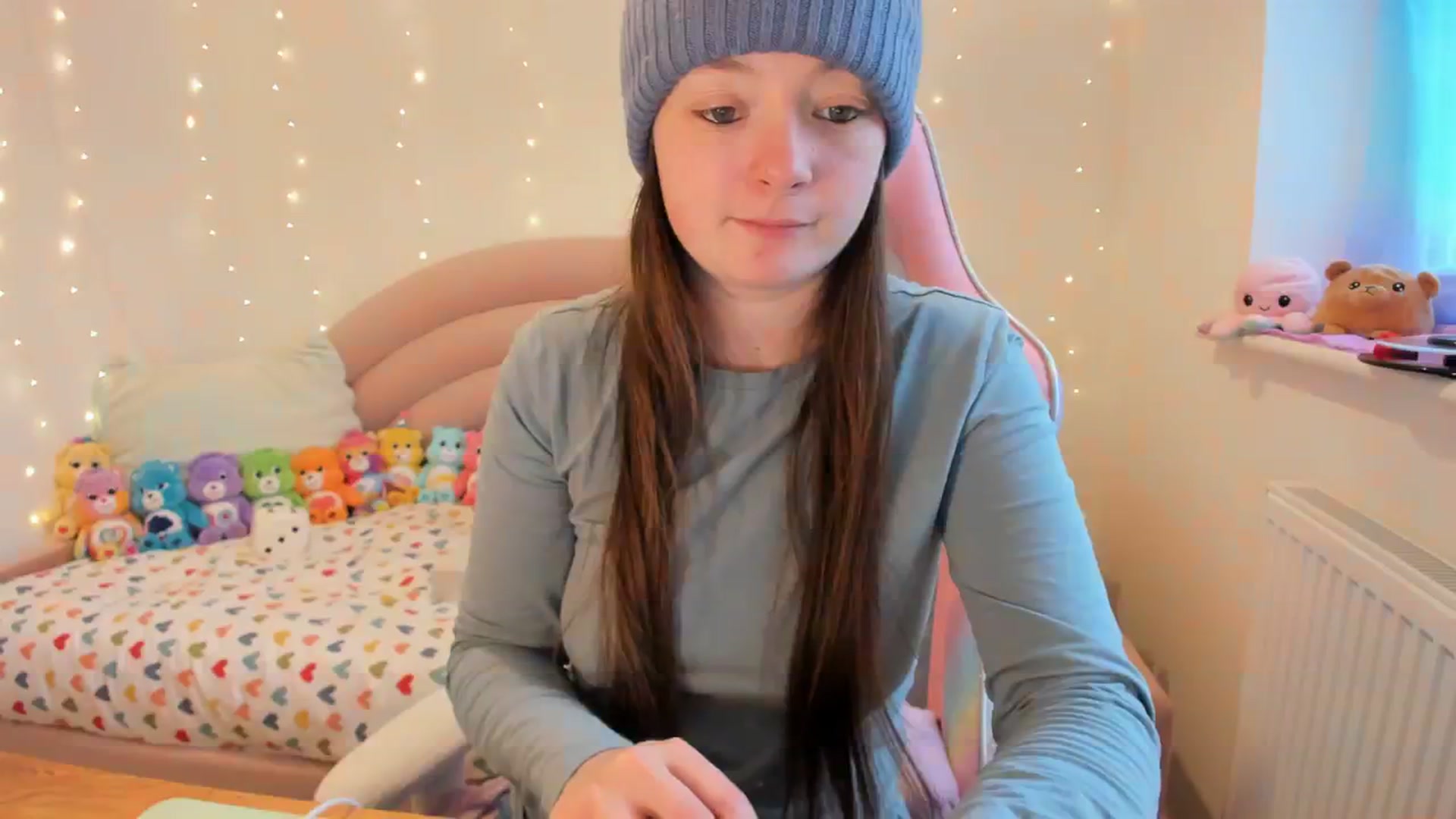 Gallery image thumbnail from JessieBear_'s myfreecams stream on, 02/01/2024, 15:48 image 3 of 20
