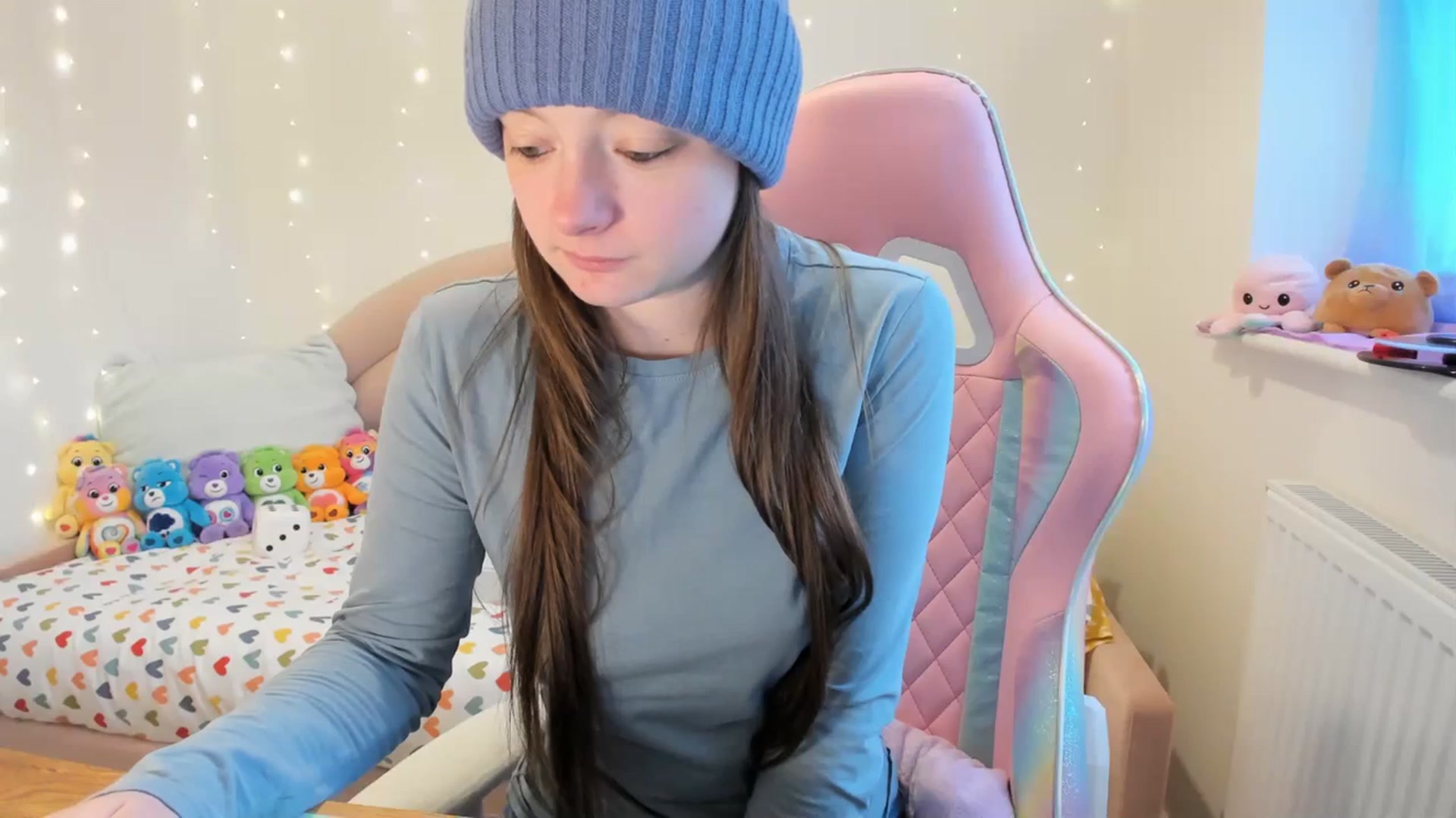 Gallery image thumbnail from JessieBear_'s myfreecams stream on, 02/01/2024, 15:48 image 12 of 20
