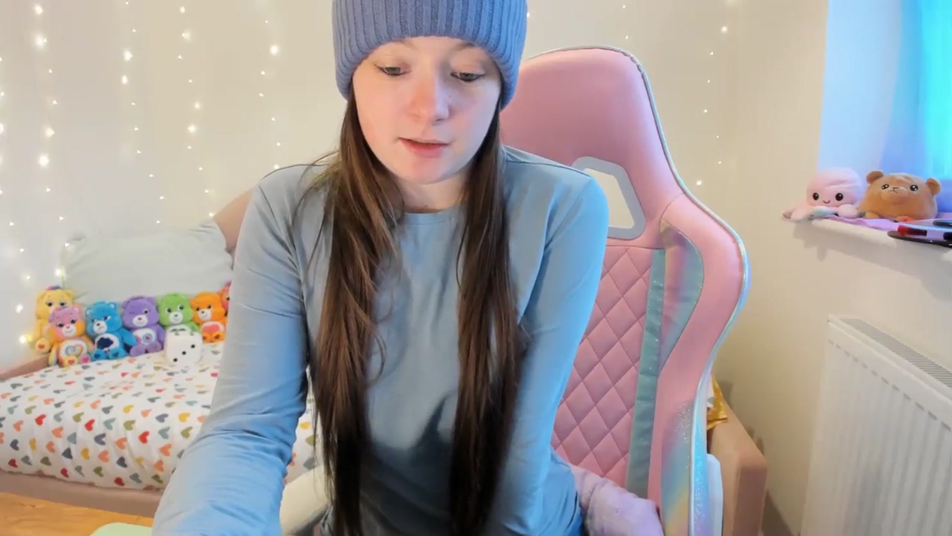 Gallery image thumbnail from JessieBear_'s myfreecams stream on, 02/01/2024, 15:48 image 10 of 20